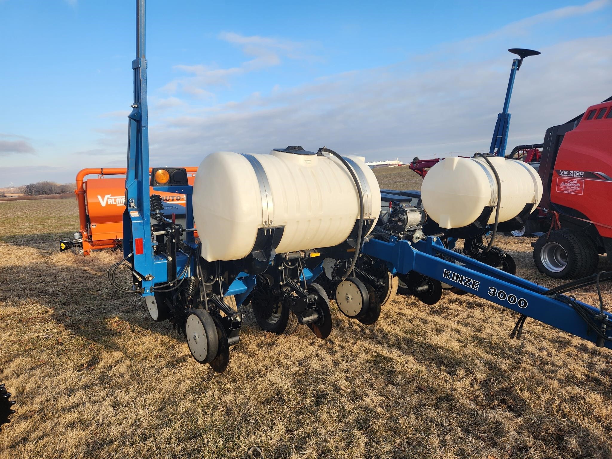 2001 Kinze 3000 Planter