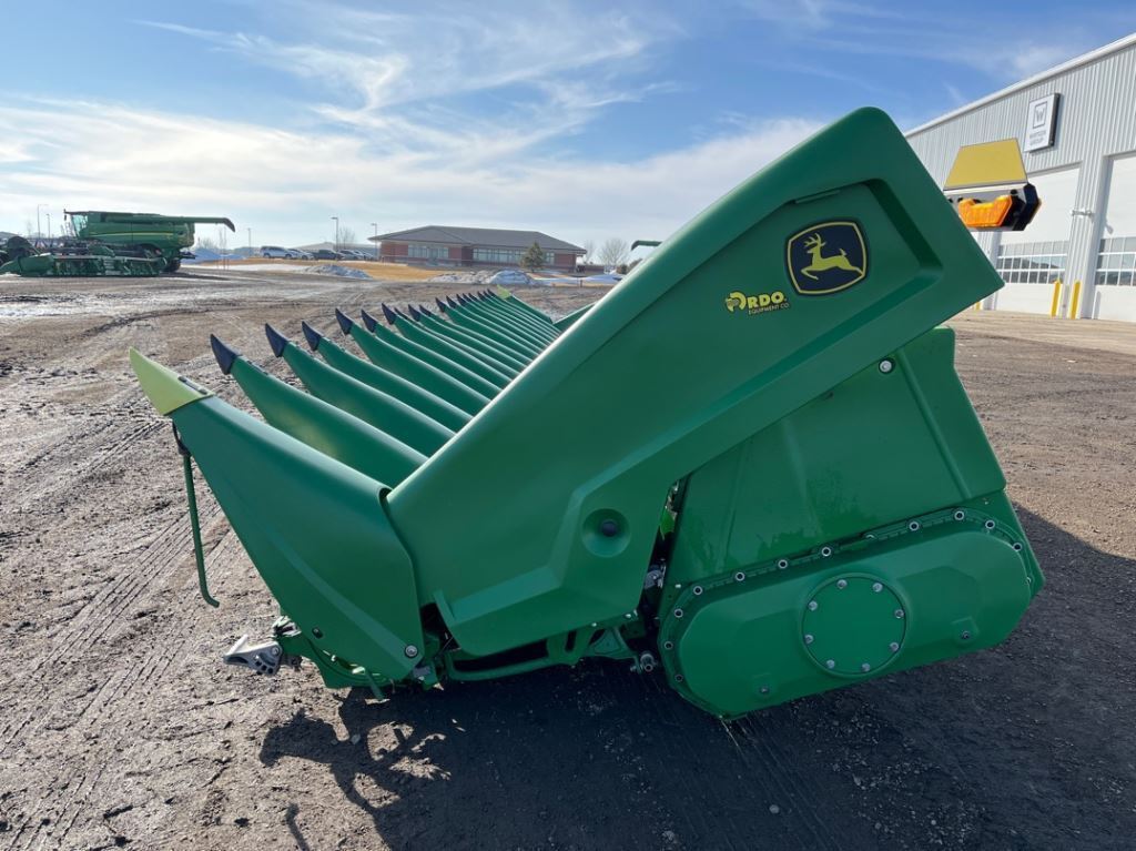 2024 John Deere C18R Corn Head