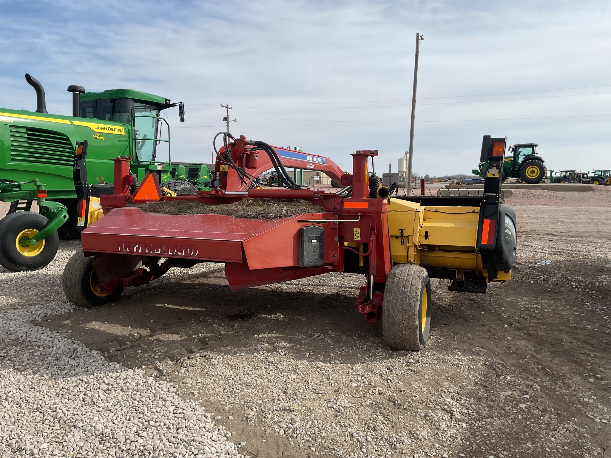 2015 New Holland H7150 Mower Conditioner