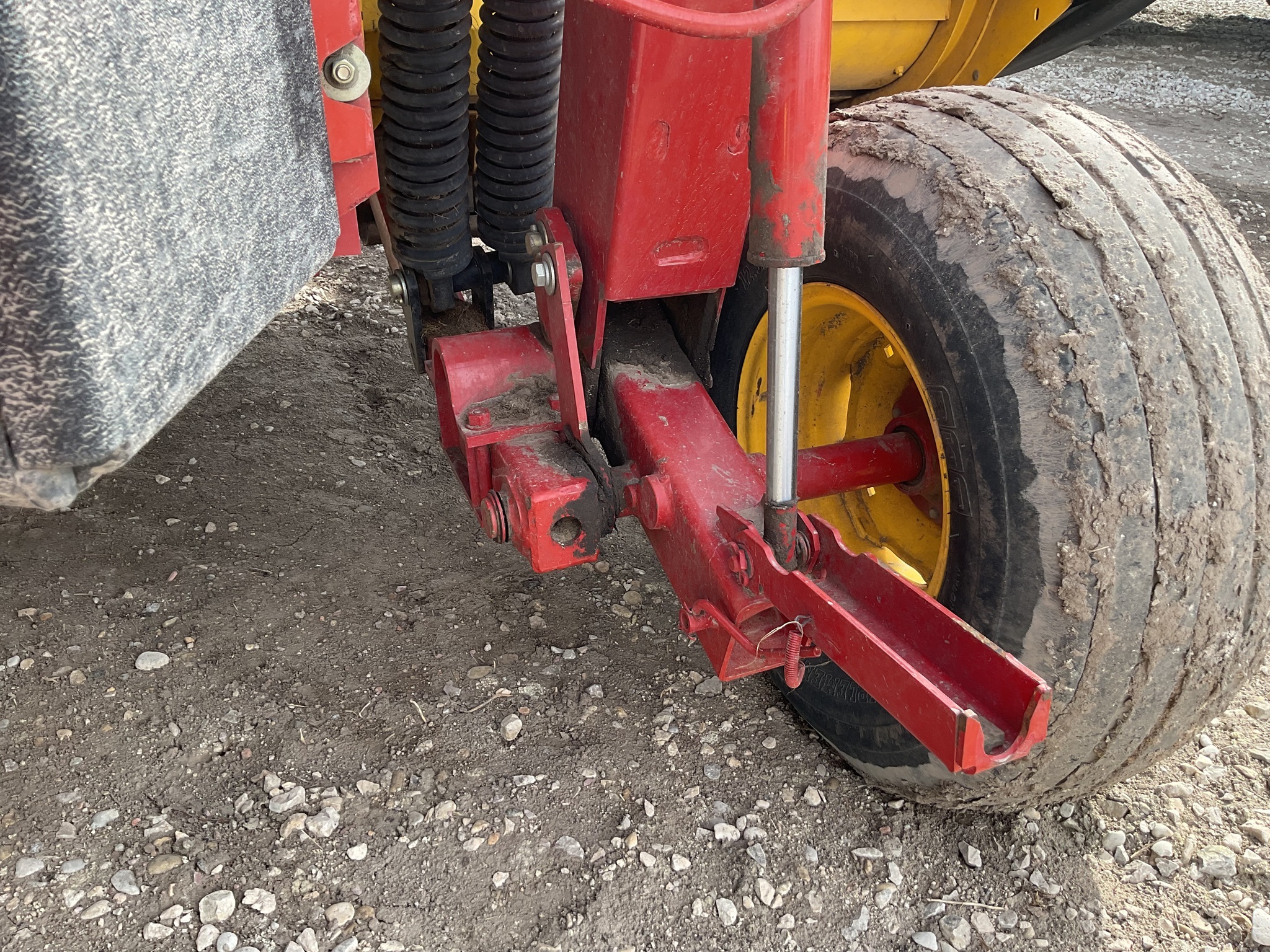 2015 New Holland H7150 Mower Conditioner