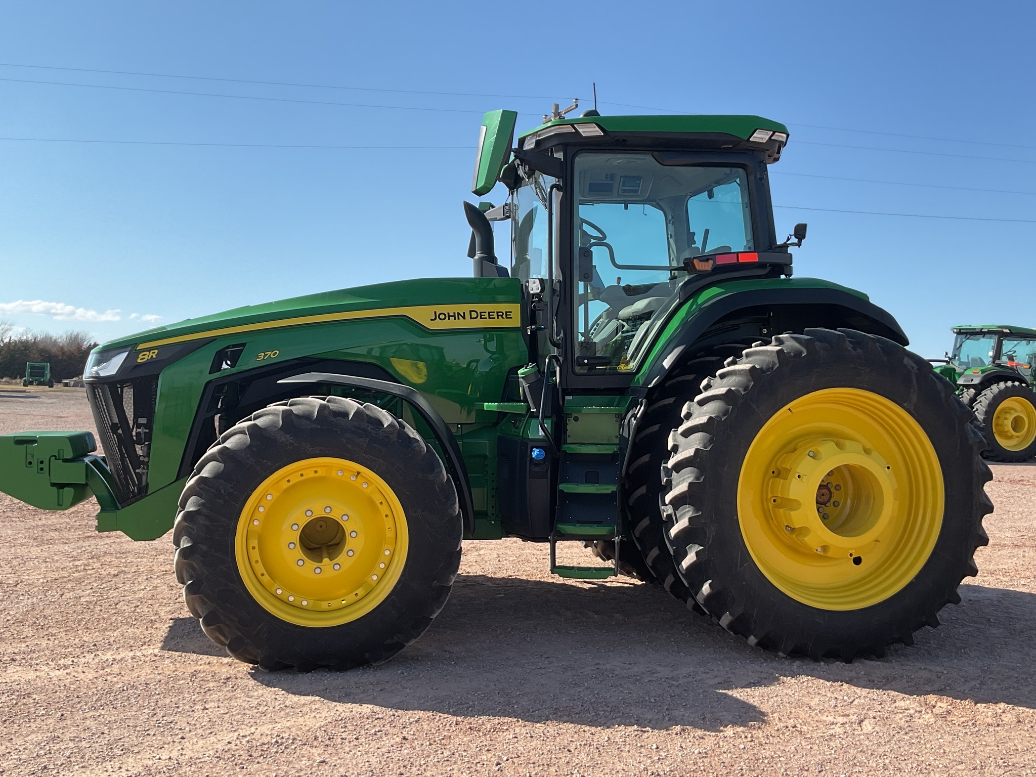 2025 John Deere 8R 370 Tractor