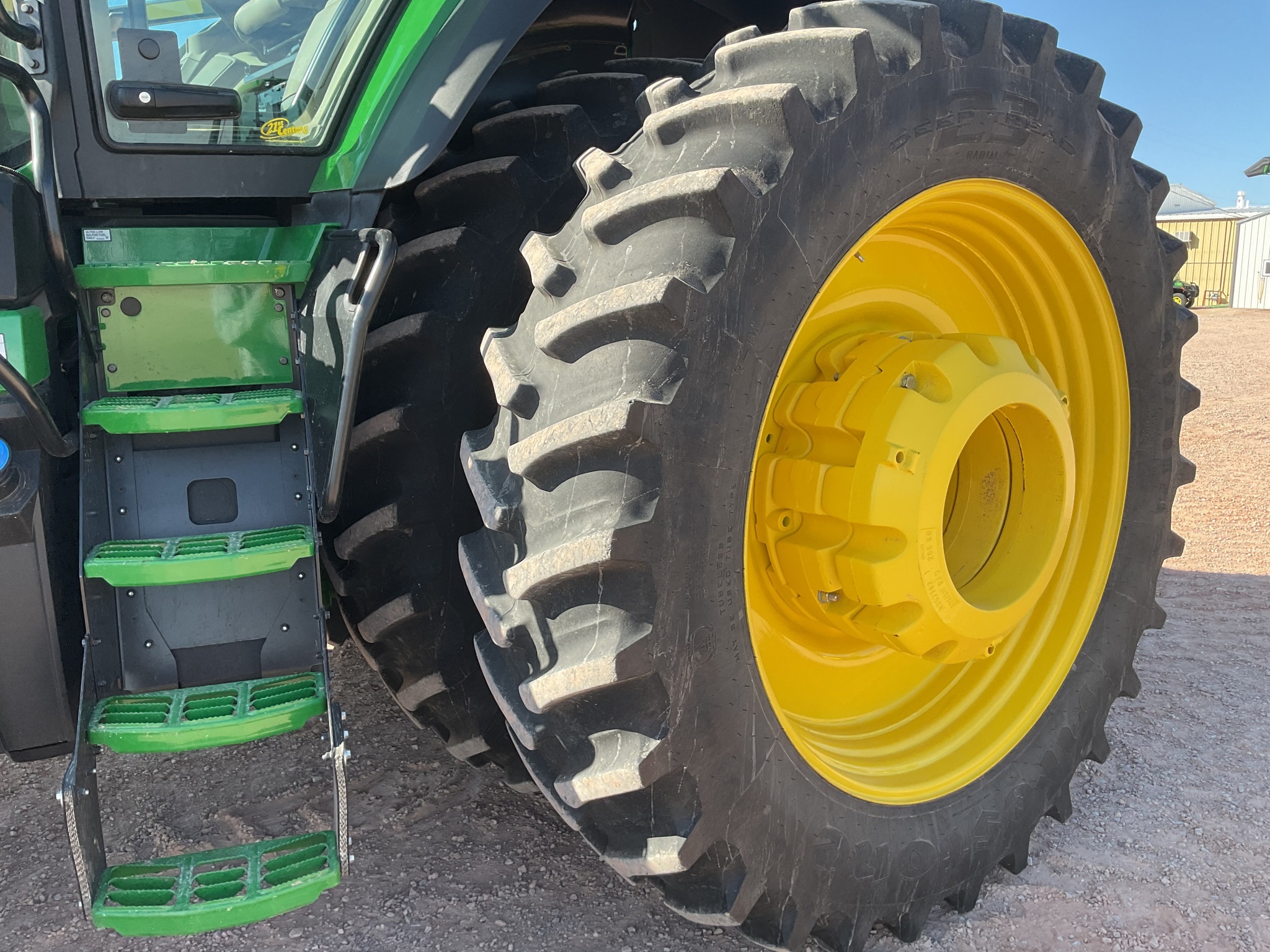 2025 John Deere 8R 370 Tractor