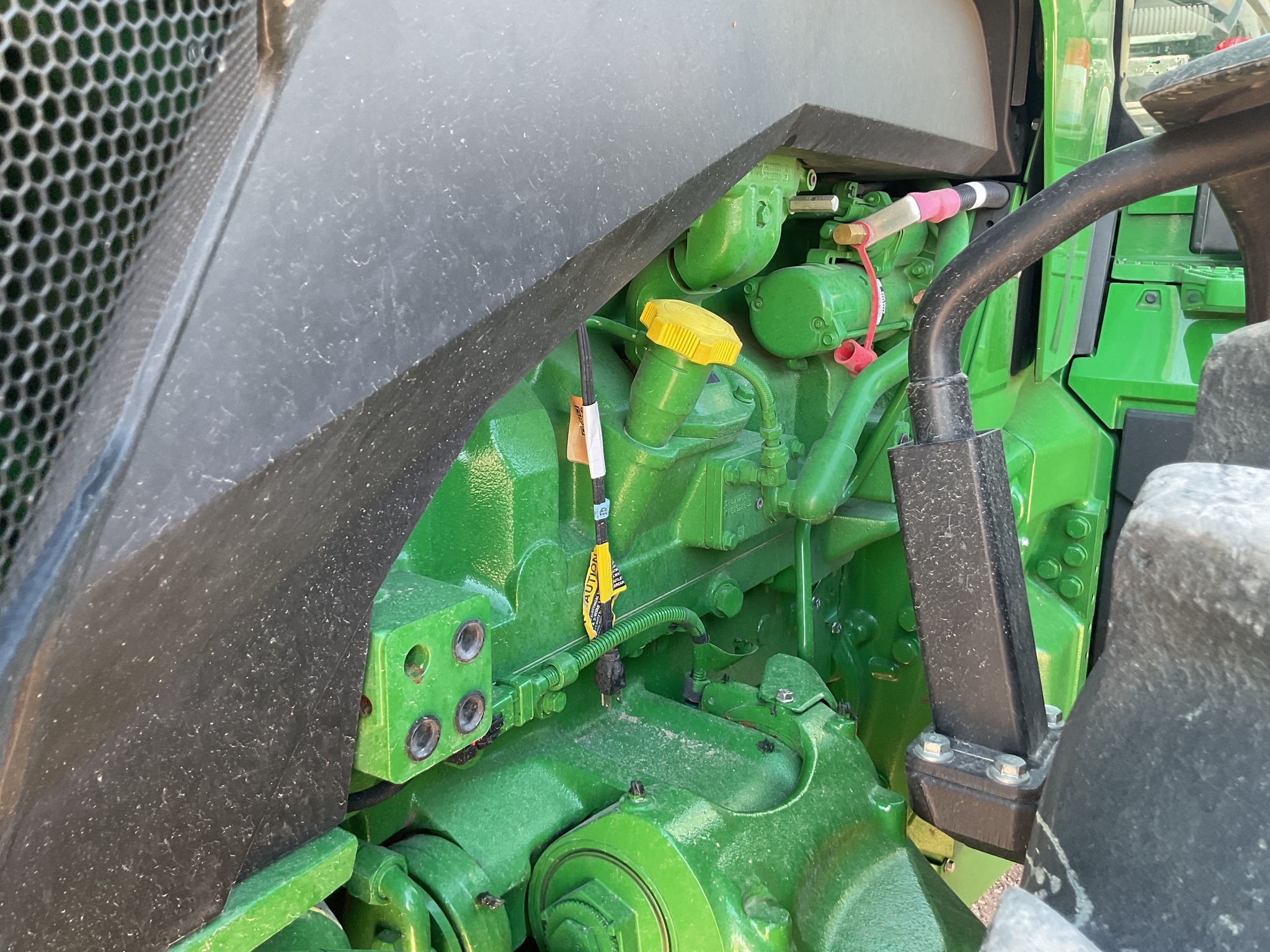 2025 John Deere 8R 370 Tractor