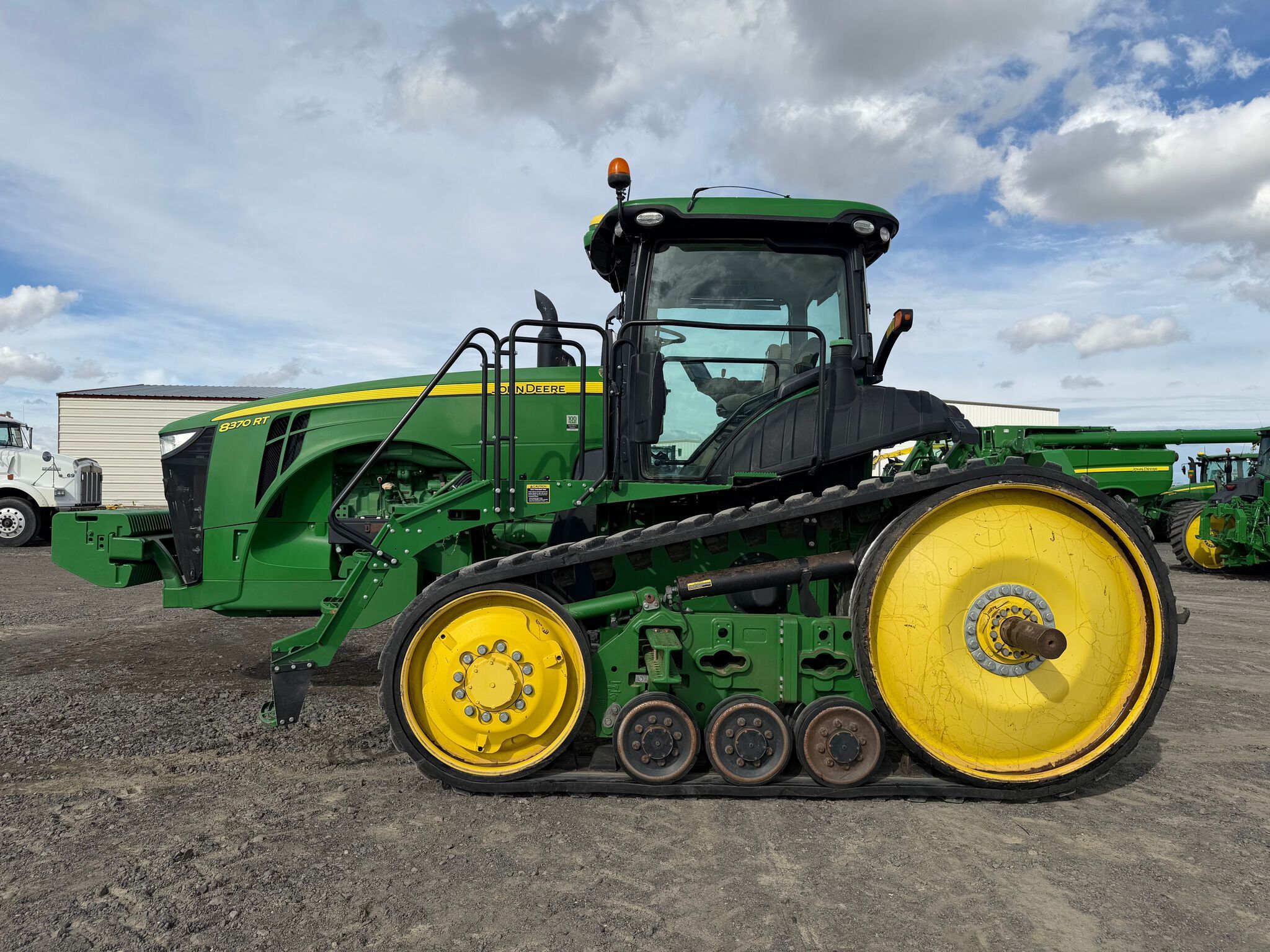 2018 John Deere 8370RT Tractor