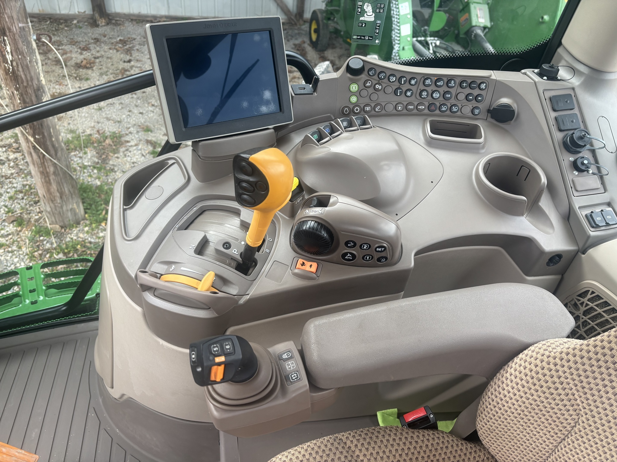 2023 John Deere 6R 175 Tractor