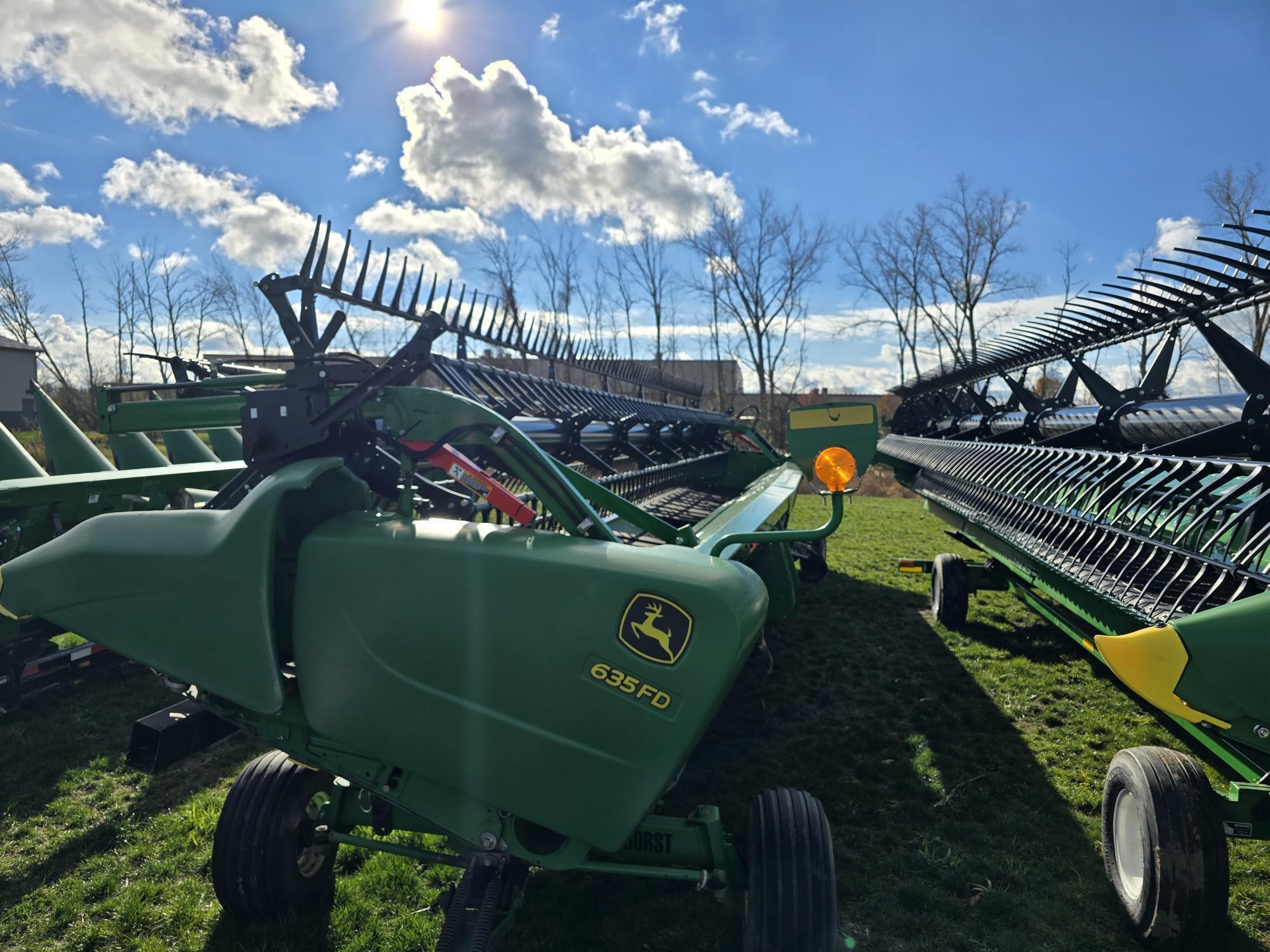 2018 John Deere 635FD Platform