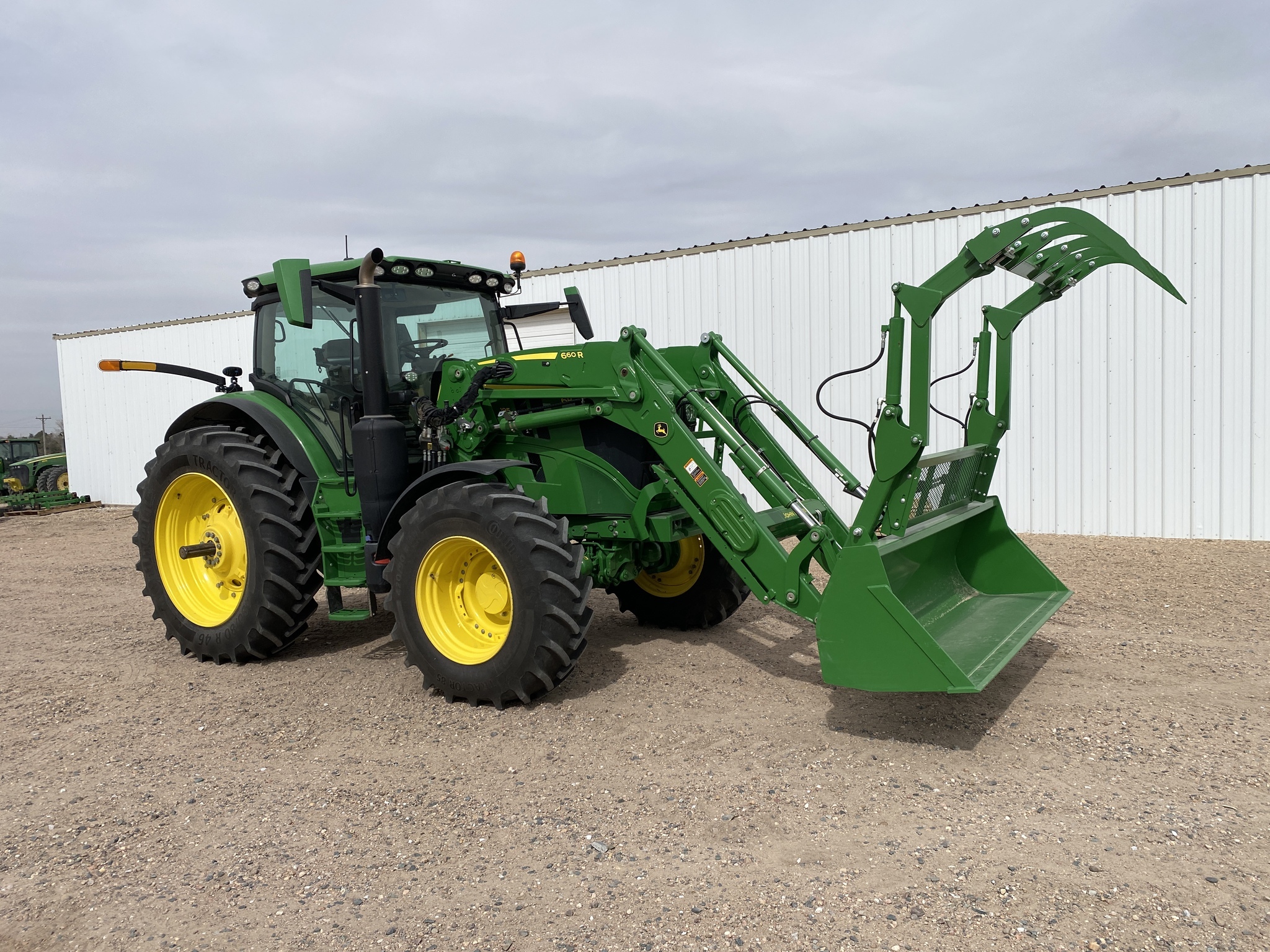 2025 John Deere 6R 195 Tractor