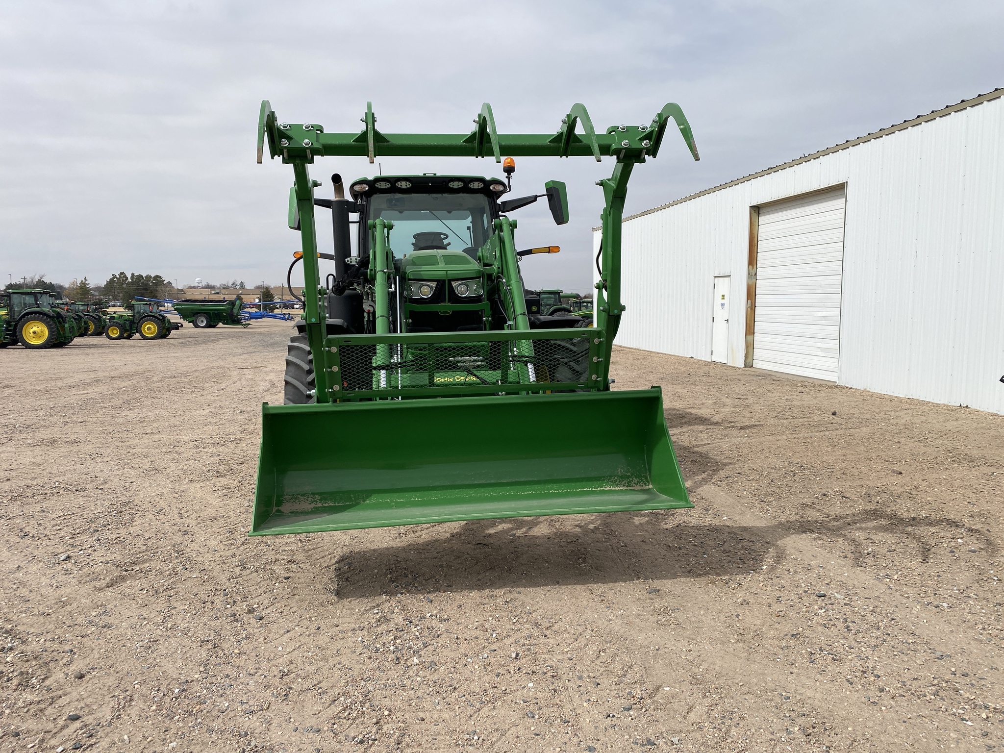 2025 John Deere 6R 195 Tractor