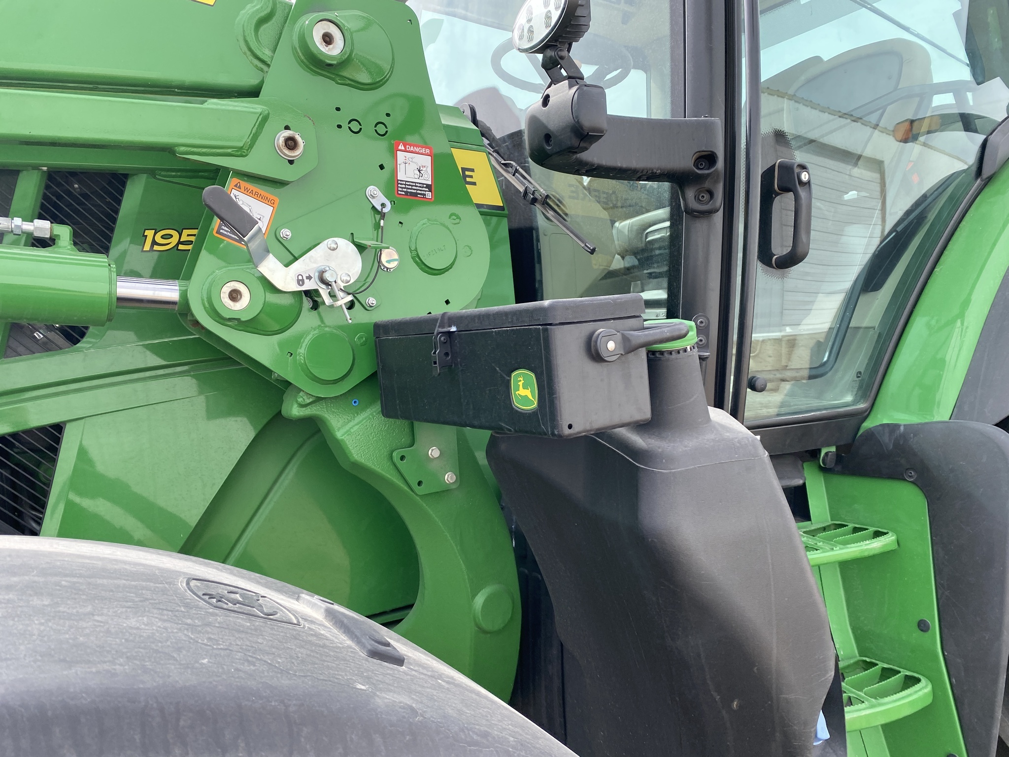 2025 John Deere 6R 195 Tractor