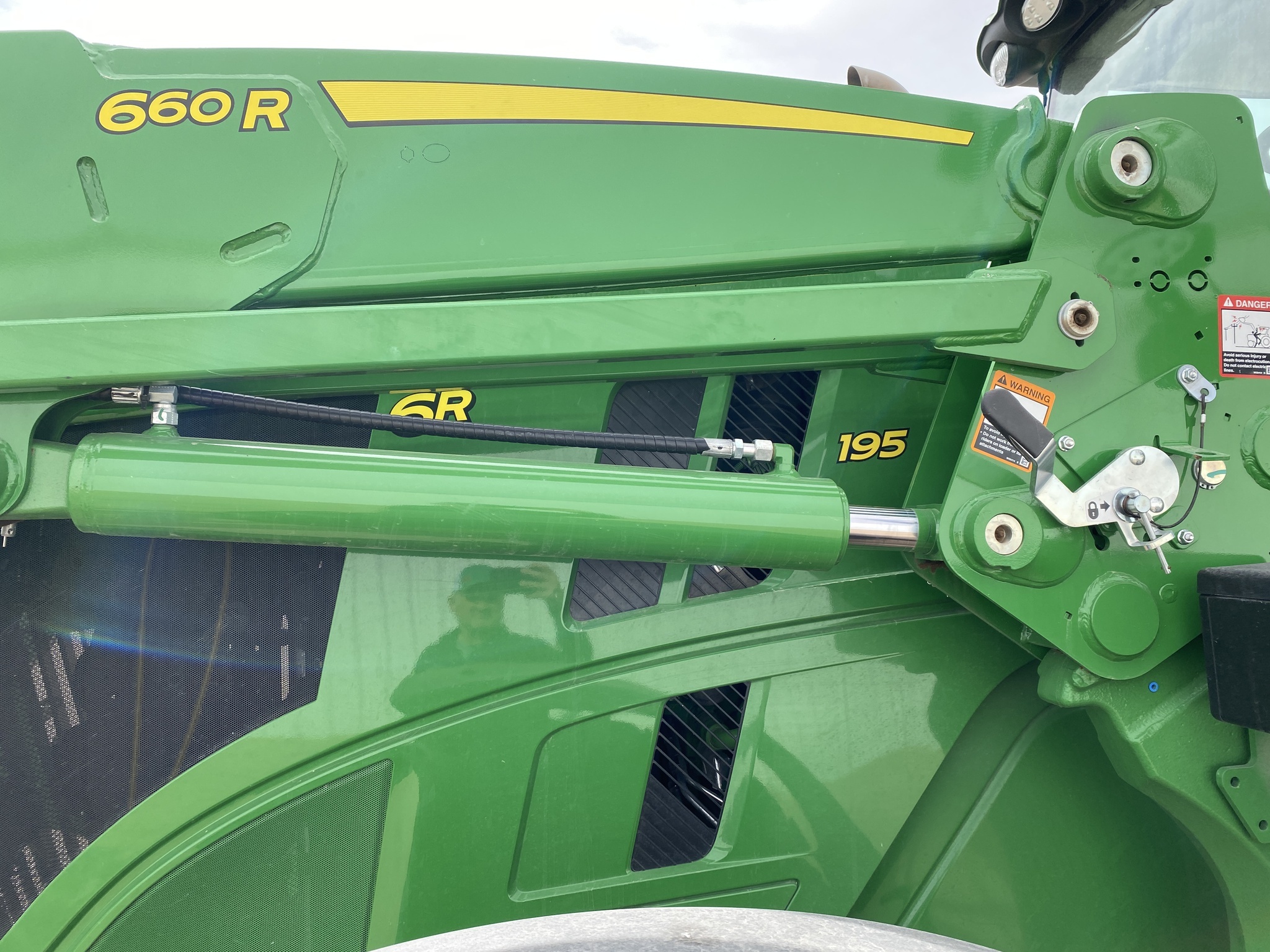 2025 John Deere 6R 195 Tractor