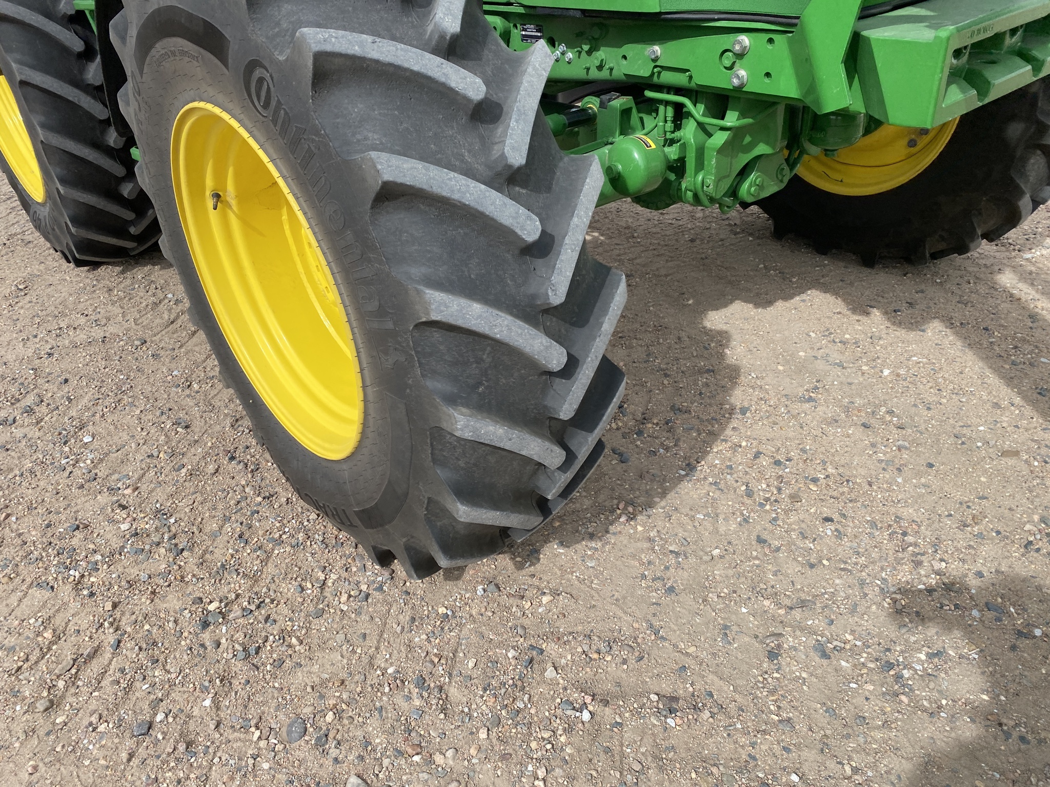 2025 John Deere 6R 195 Tractor