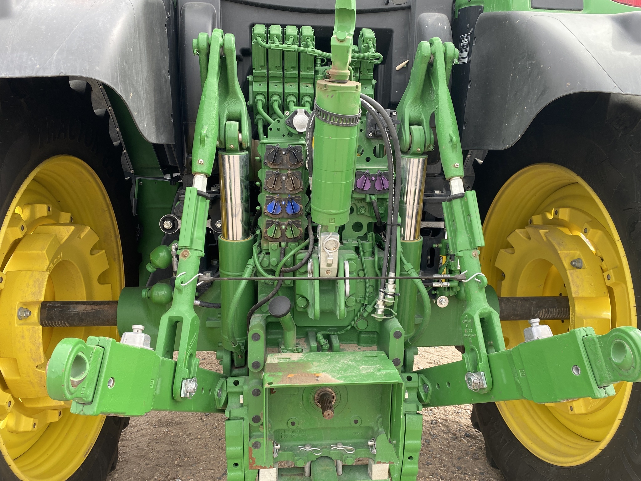 2025 John Deere 6R 195 Tractor