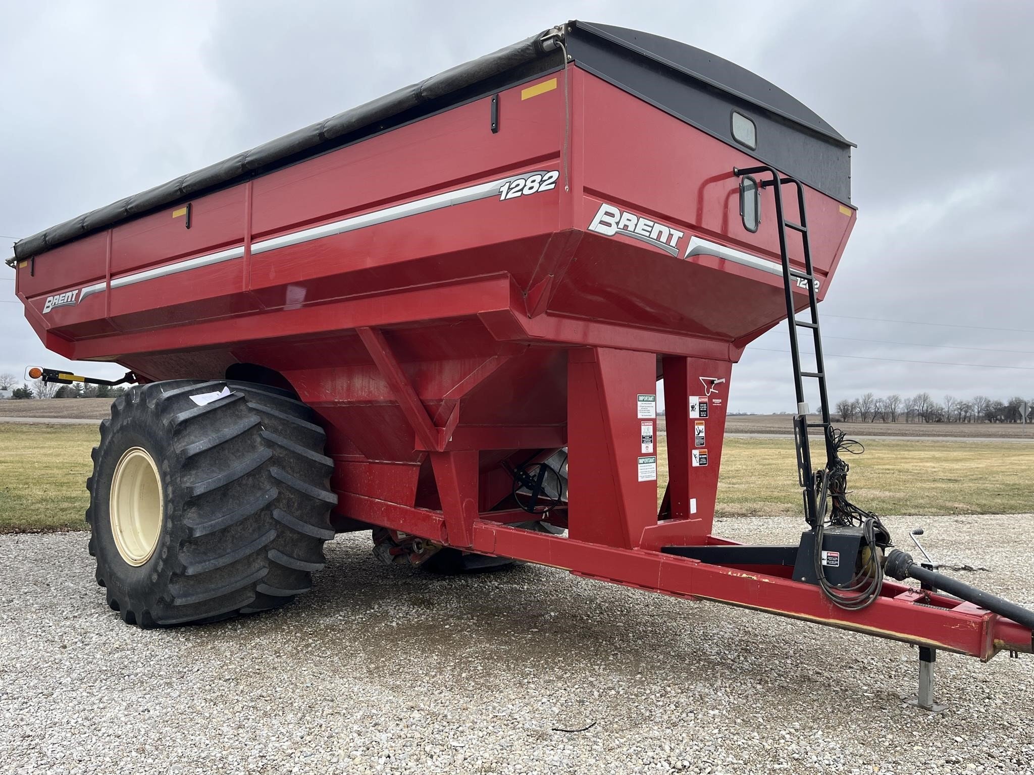 2014 Brent 1282 Grain Cart