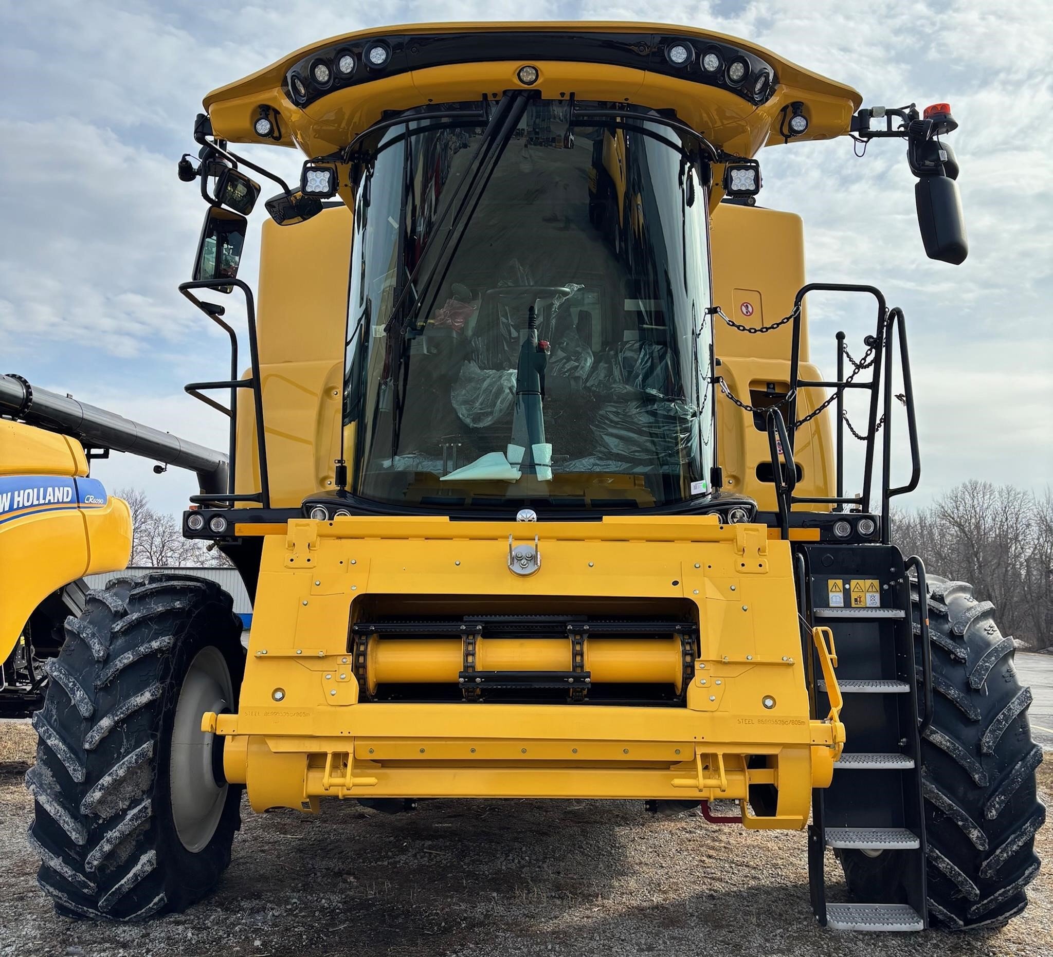 2026 New Holland CR8.90 Combine
