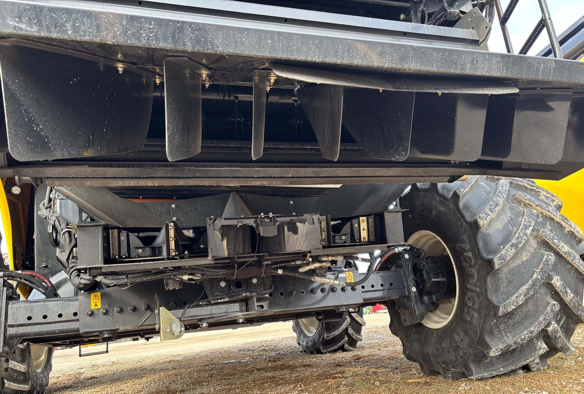2026 New Holland CR8.90 Combine