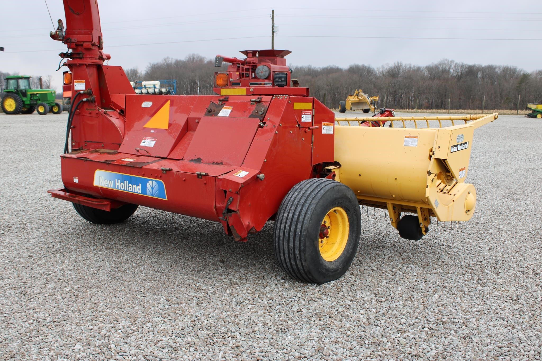  New Holland FP230 Pull-Type Forage Harvester