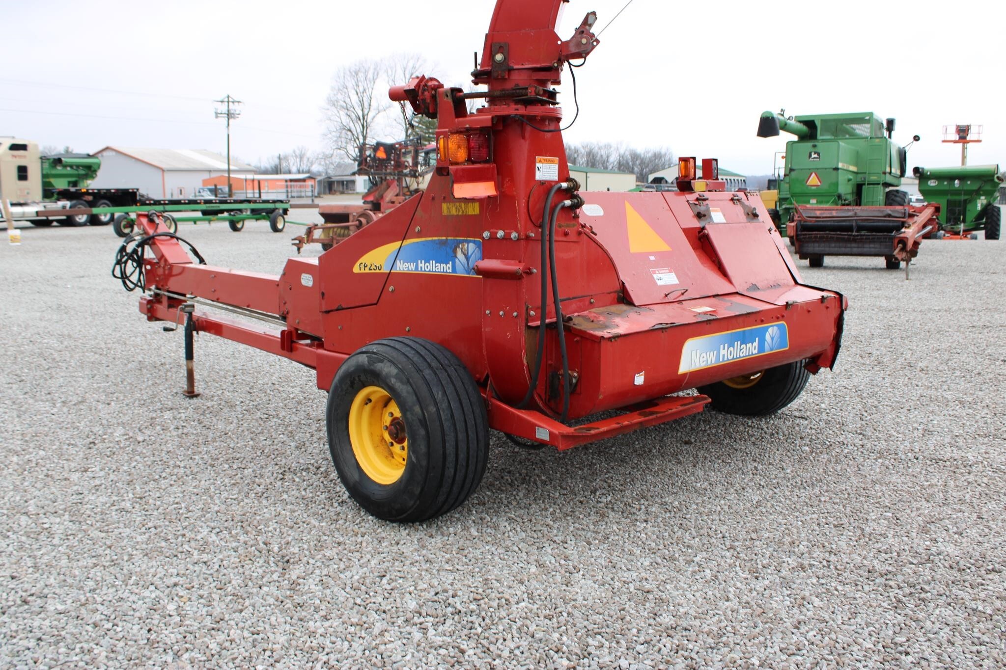  New Holland FP230 Pull-Type Forage Harvester