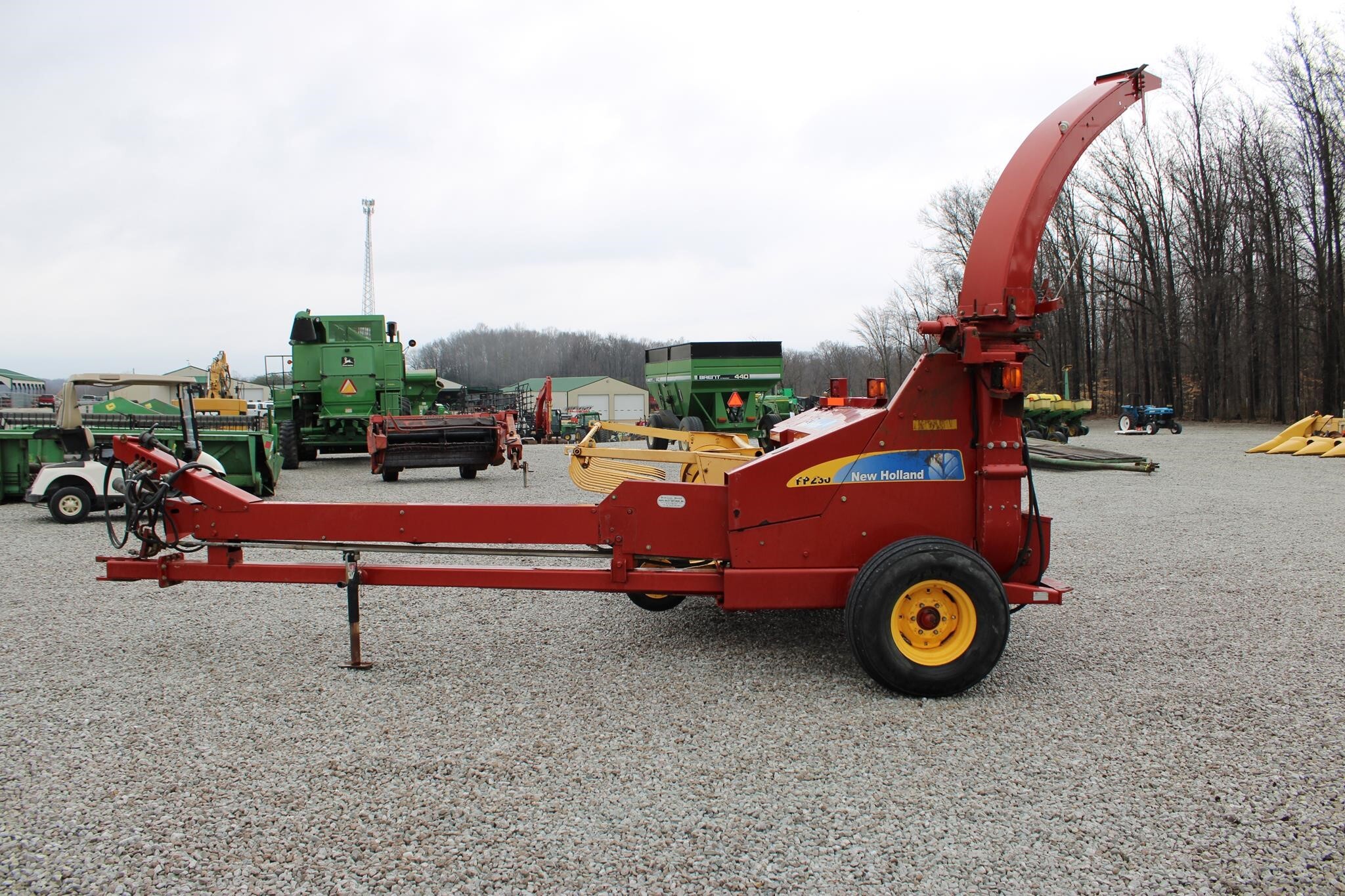  New Holland FP230 Pull-Type Forage Harvester