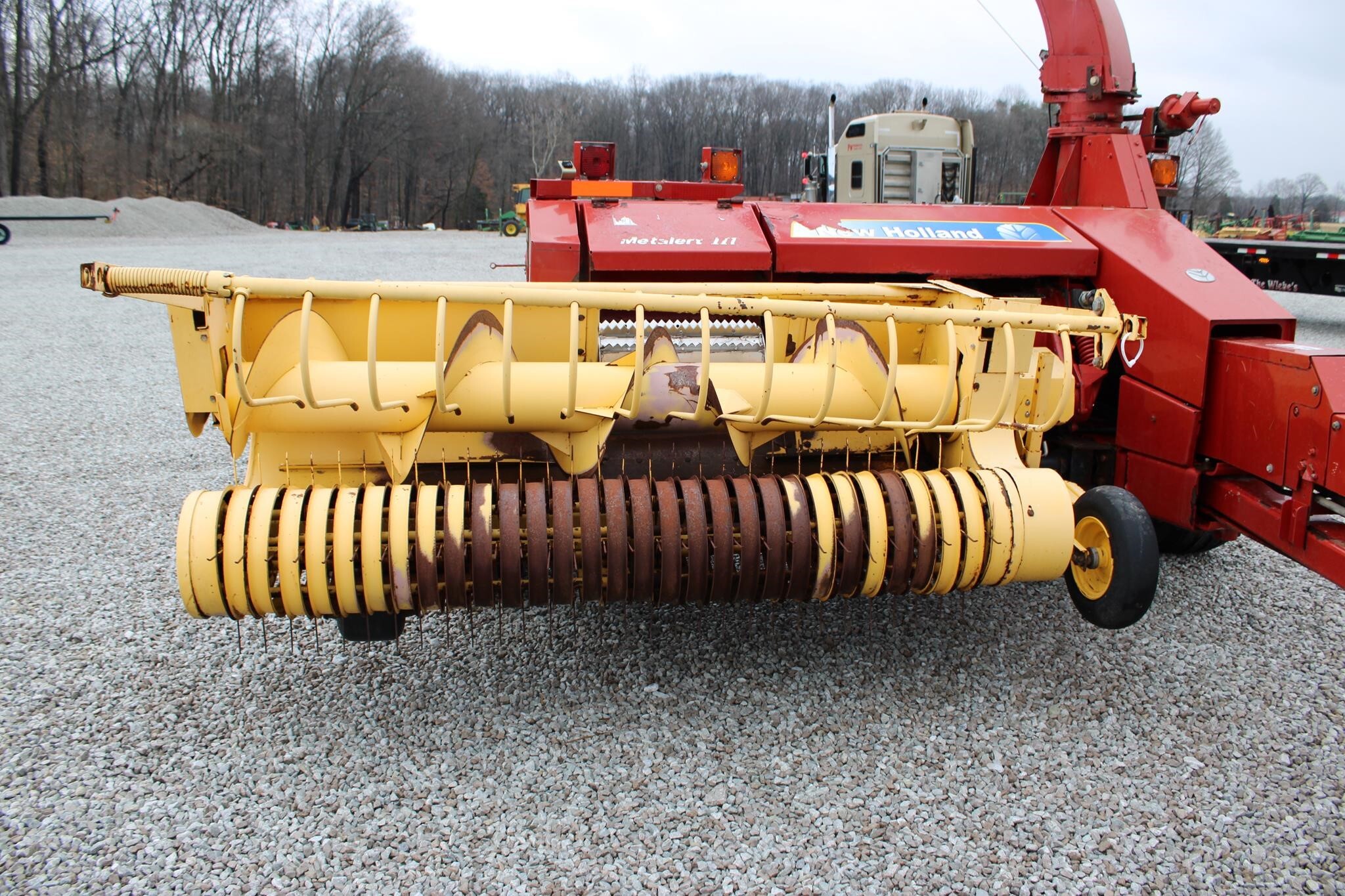  New Holland FP230 Pull-Type Forage Harvester