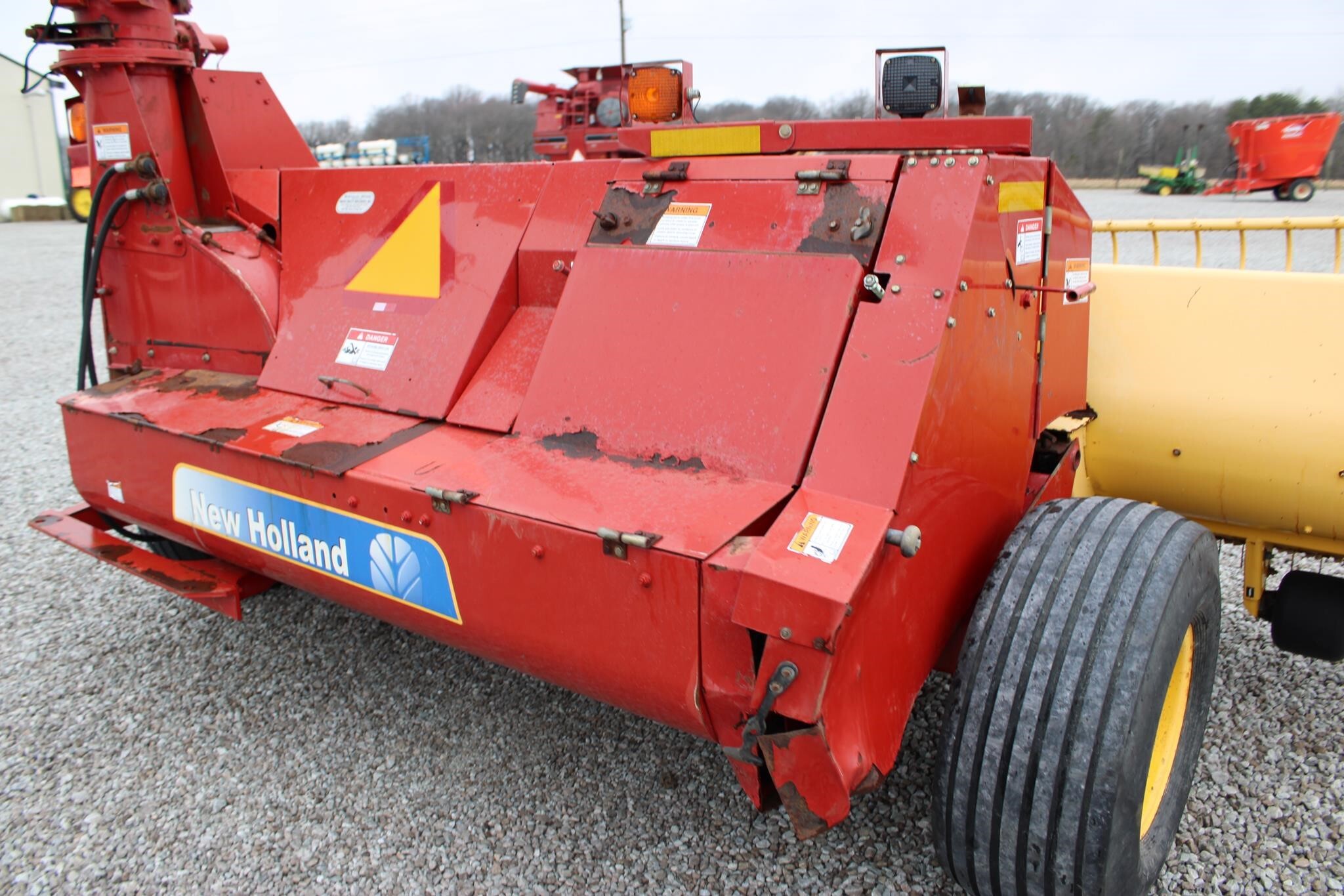  New Holland FP230 Pull-Type Forage Harvester