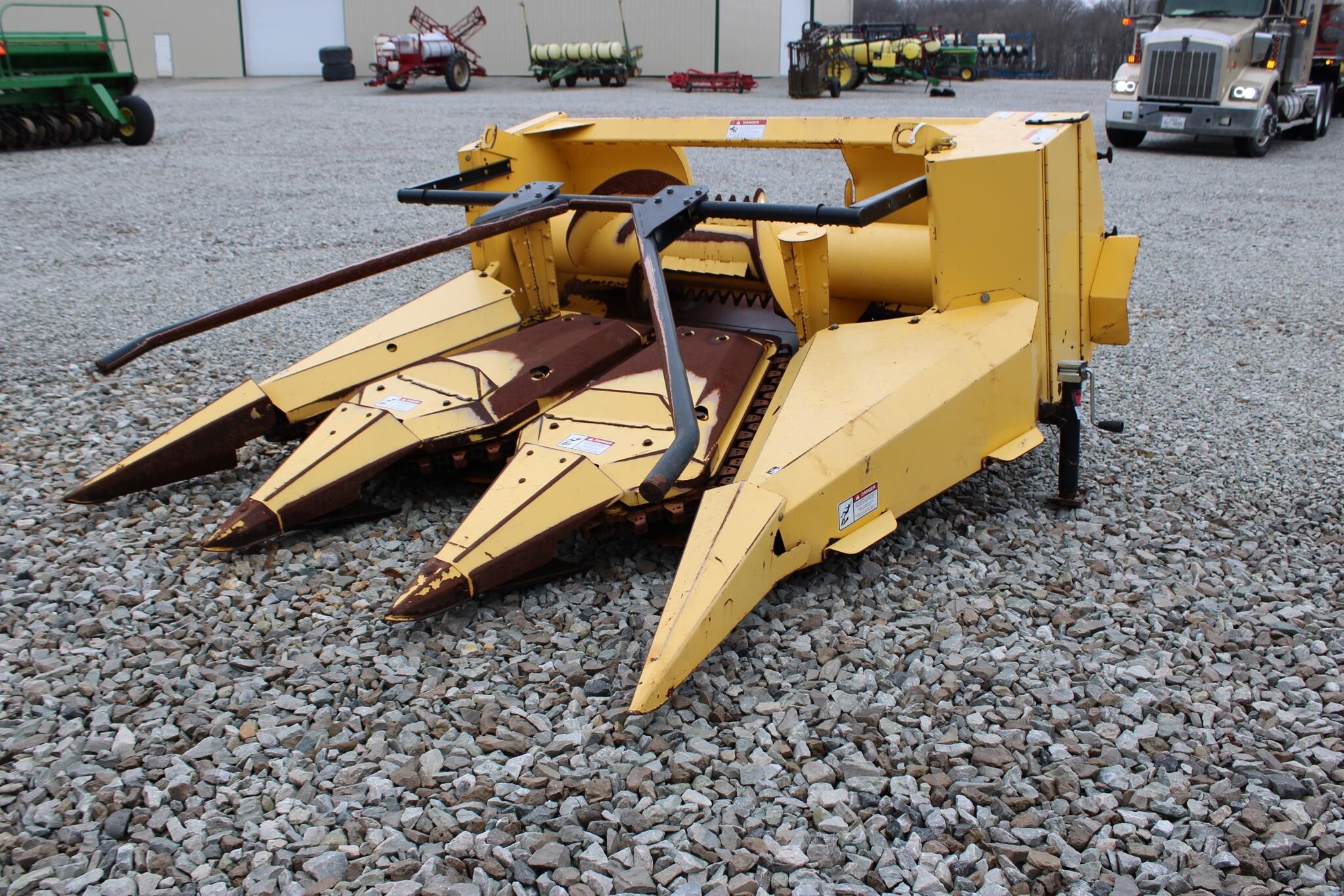  New Holland FP230 Pull-Type Forage Harvester