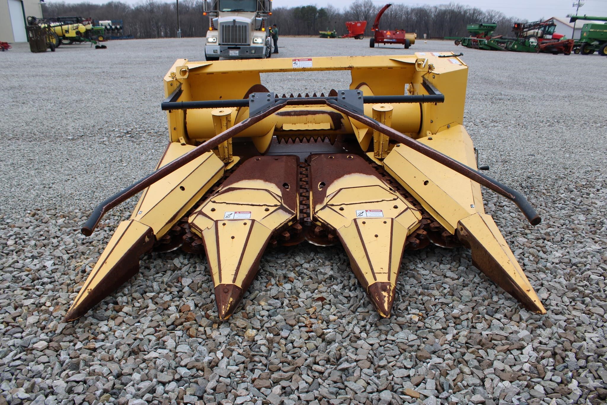  New Holland FP230 Pull-Type Forage Harvester