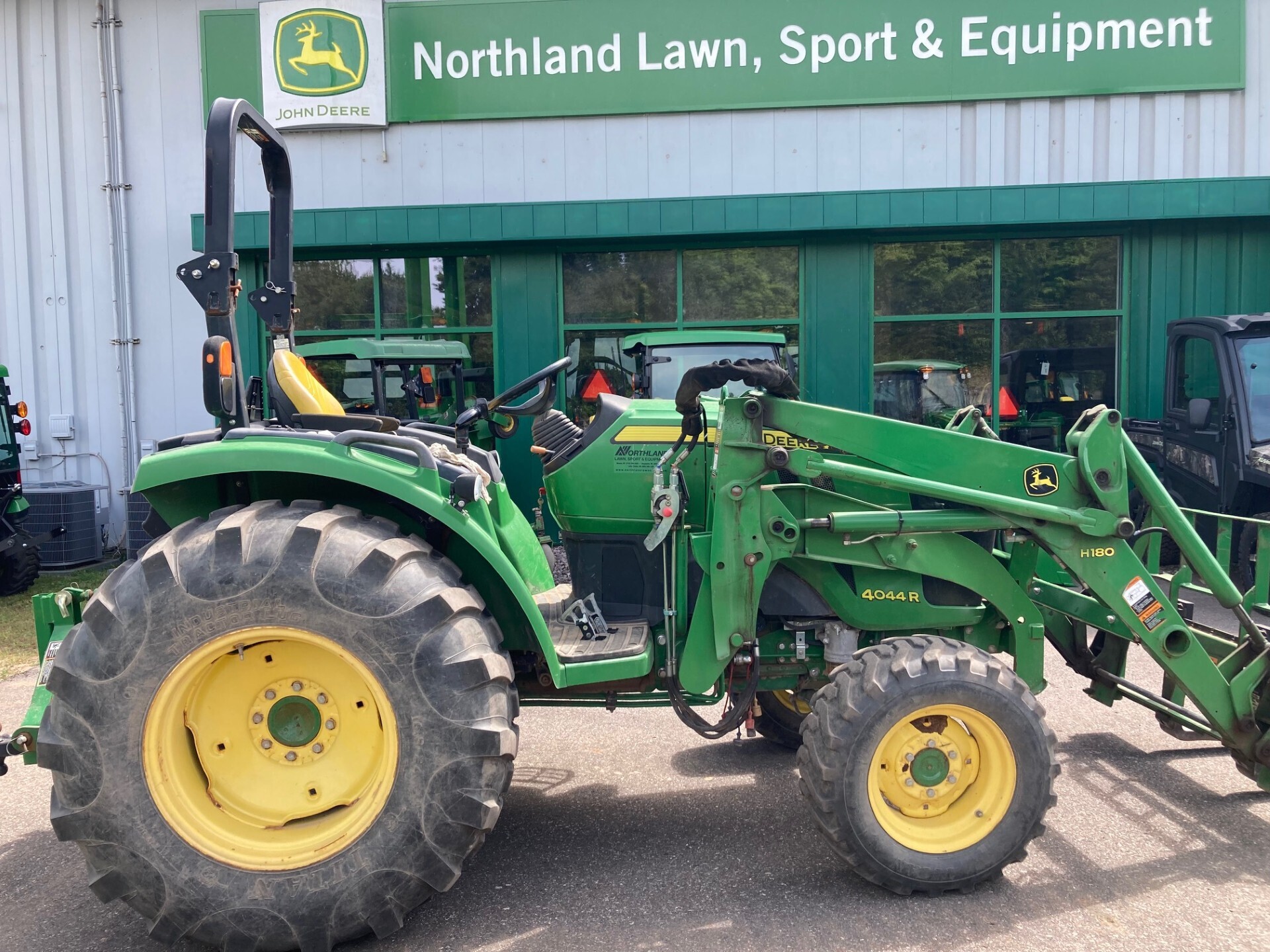 2016 John Deere 4044R Tractor - $32,999 | Machinery Pete