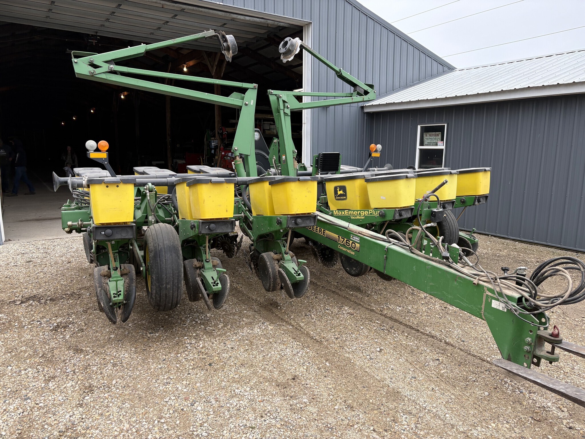 1998 John Deere 1760 Planter