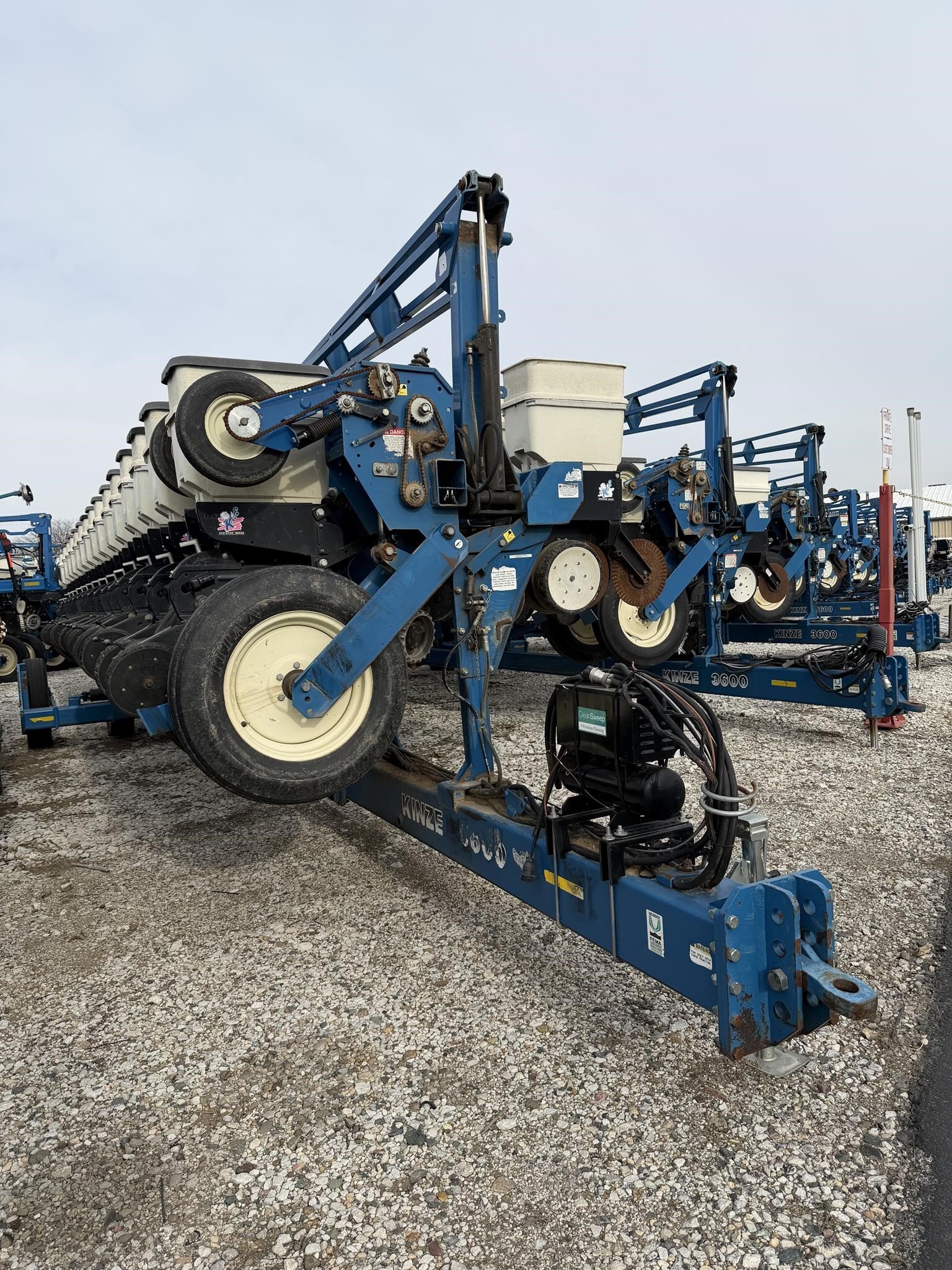 2003 Kinze 3600 Planter