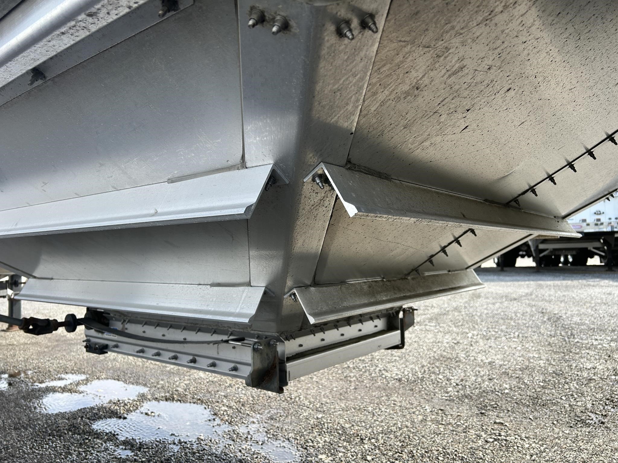 2022 Wilson DWH-650B Grain Trailer