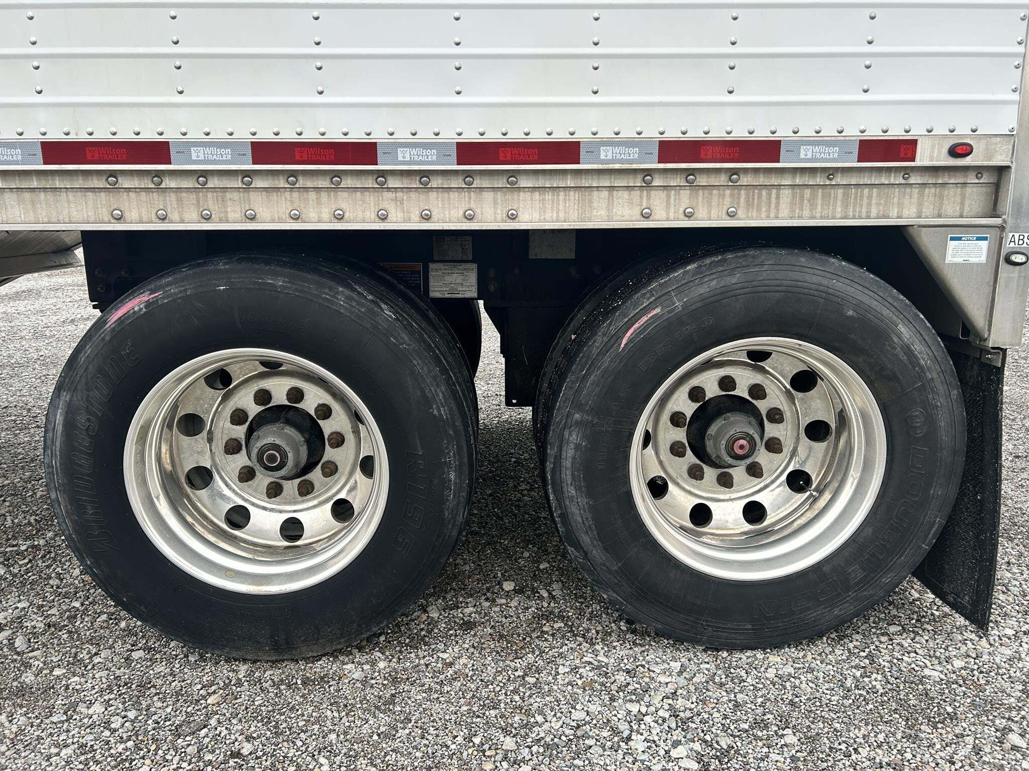 2021 Wilson DWH-600 Grain Trailer