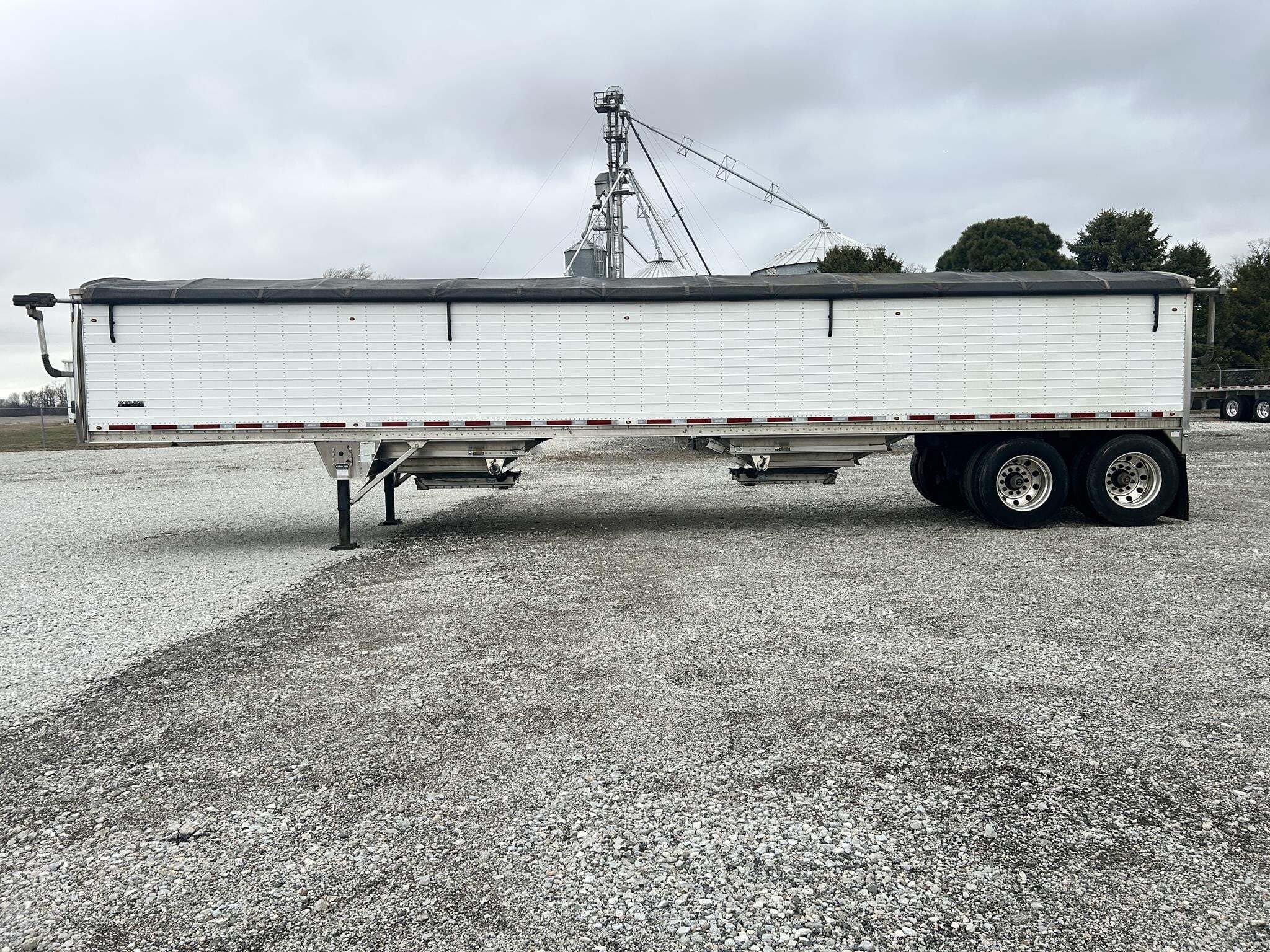 2021 Wilson DWH-600 Grain Trailer