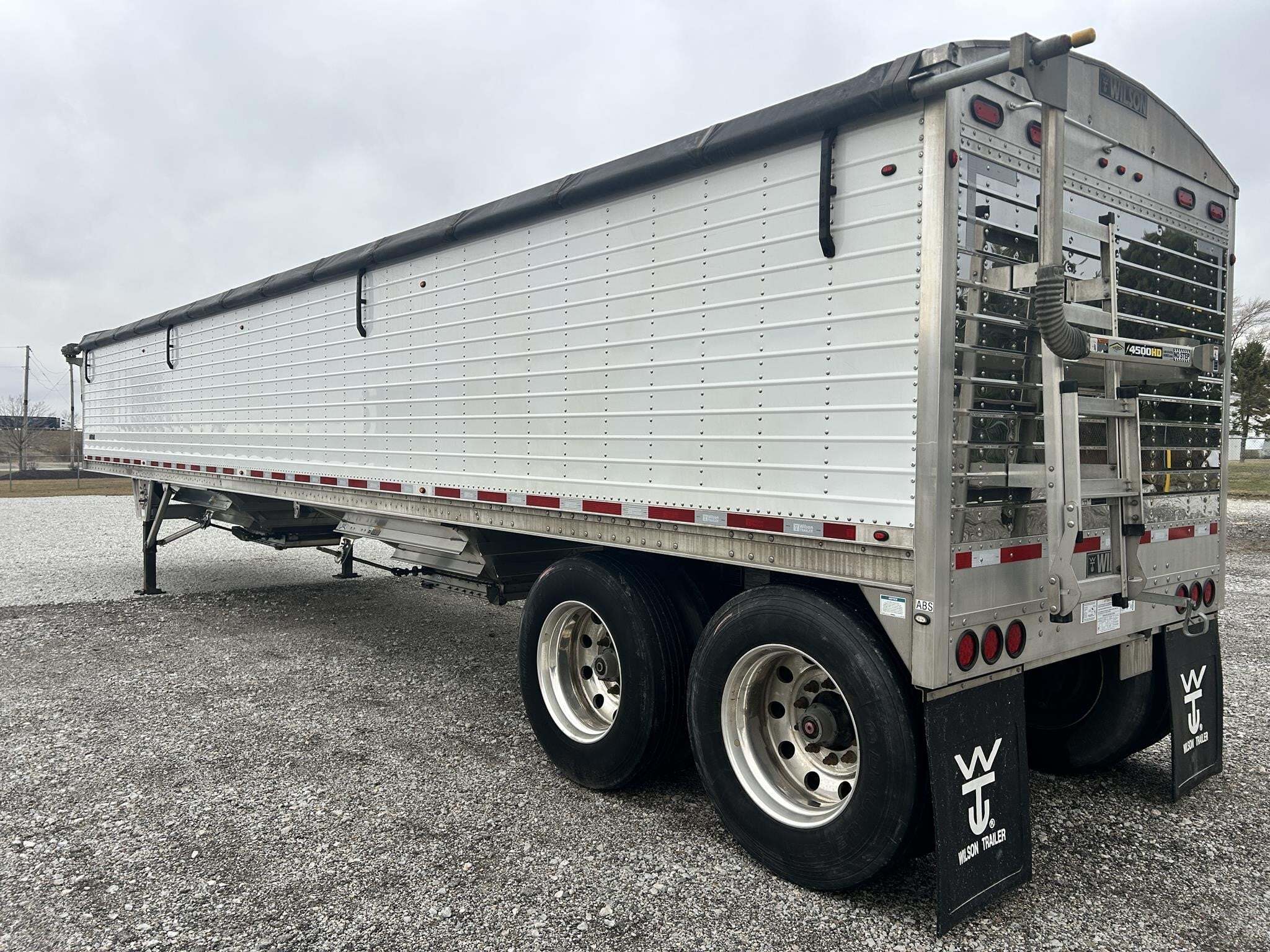 2021 Wilson DWH-600 Grain Trailer