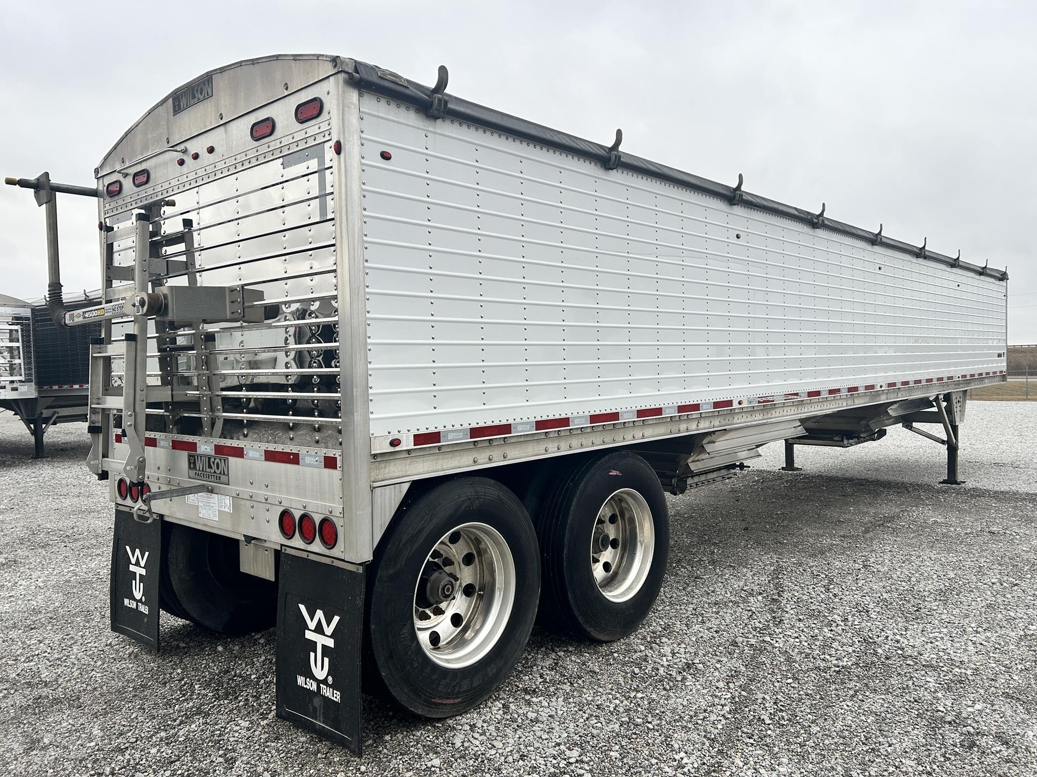 2021 Wilson DWH-600 Grain Trailer