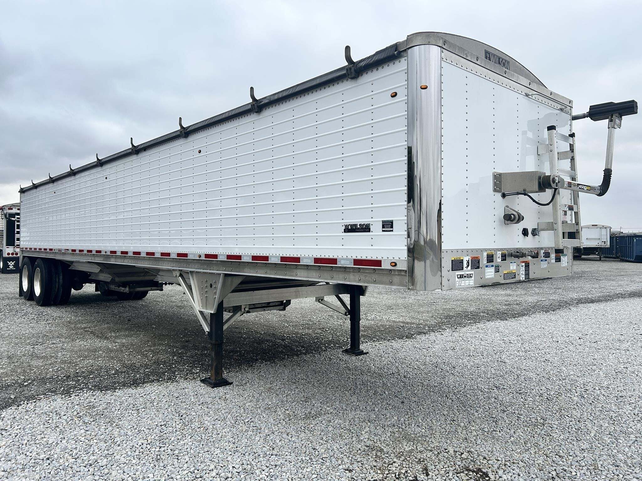 2021 Wilson DWH-600 Grain Trailer