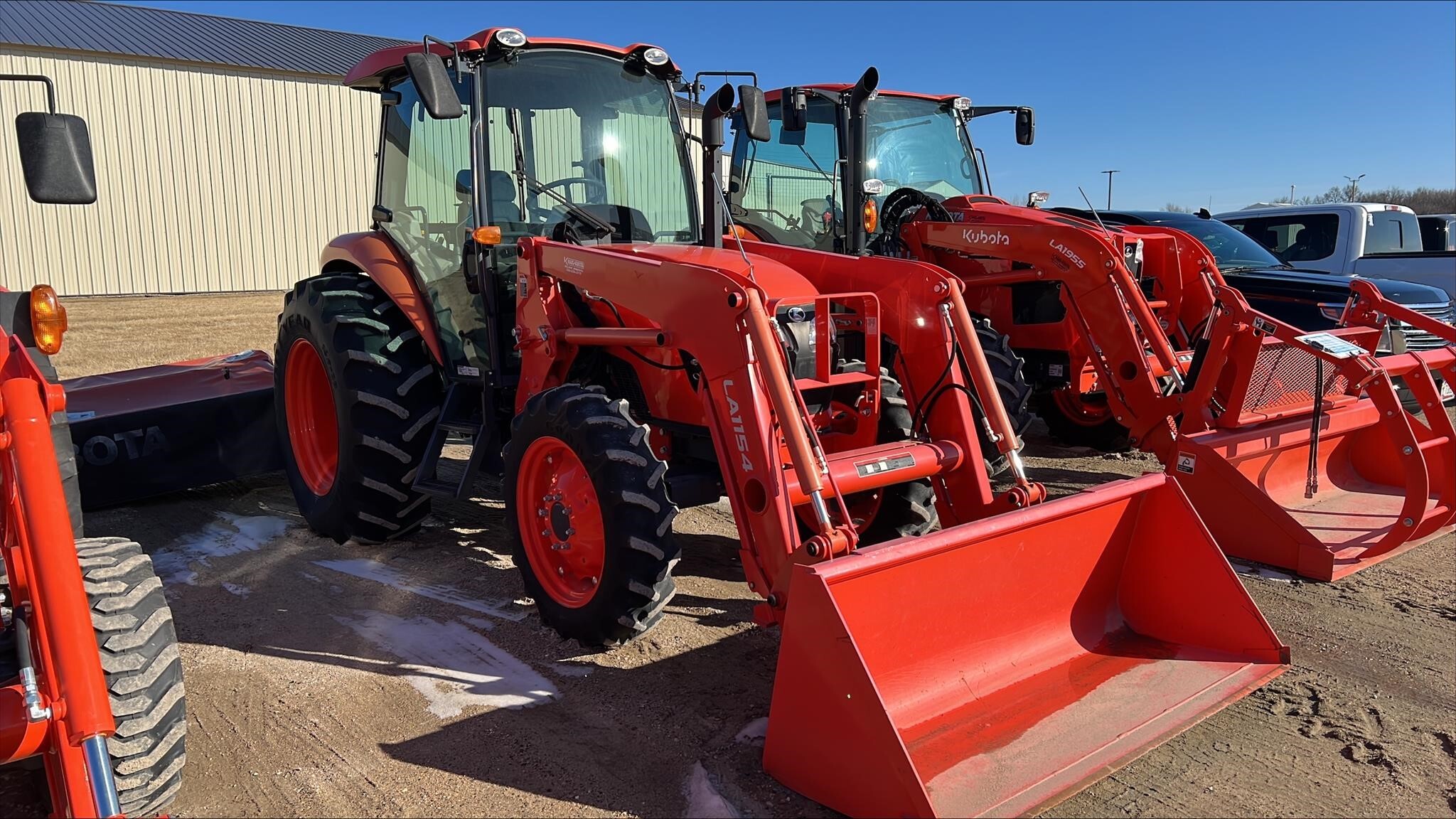 2018 Kubota M7060HDC12 Tractor