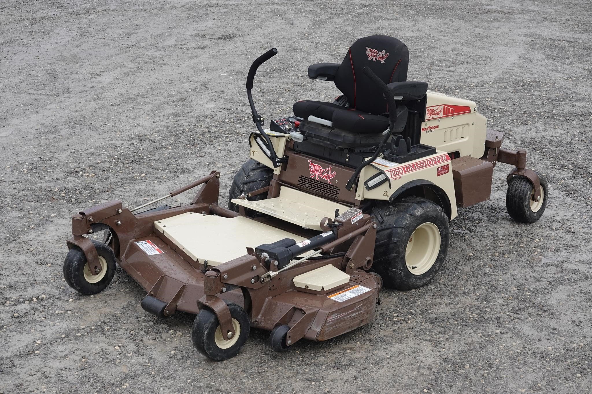 2025 Grasshopper 725DT6 Lawn Mower