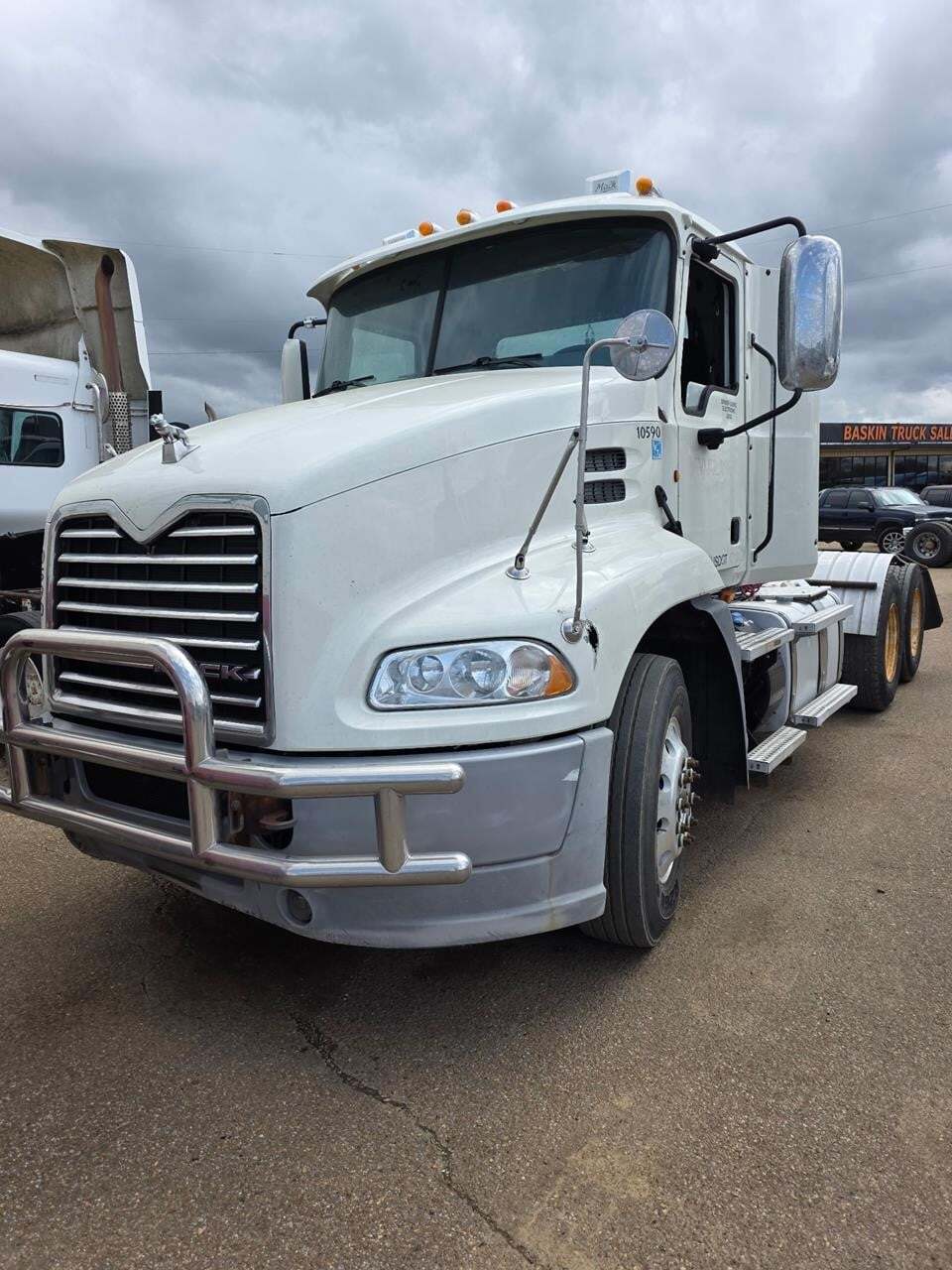 2014 Mack PINNACLE CXU613 Semi Trucks/Trailer