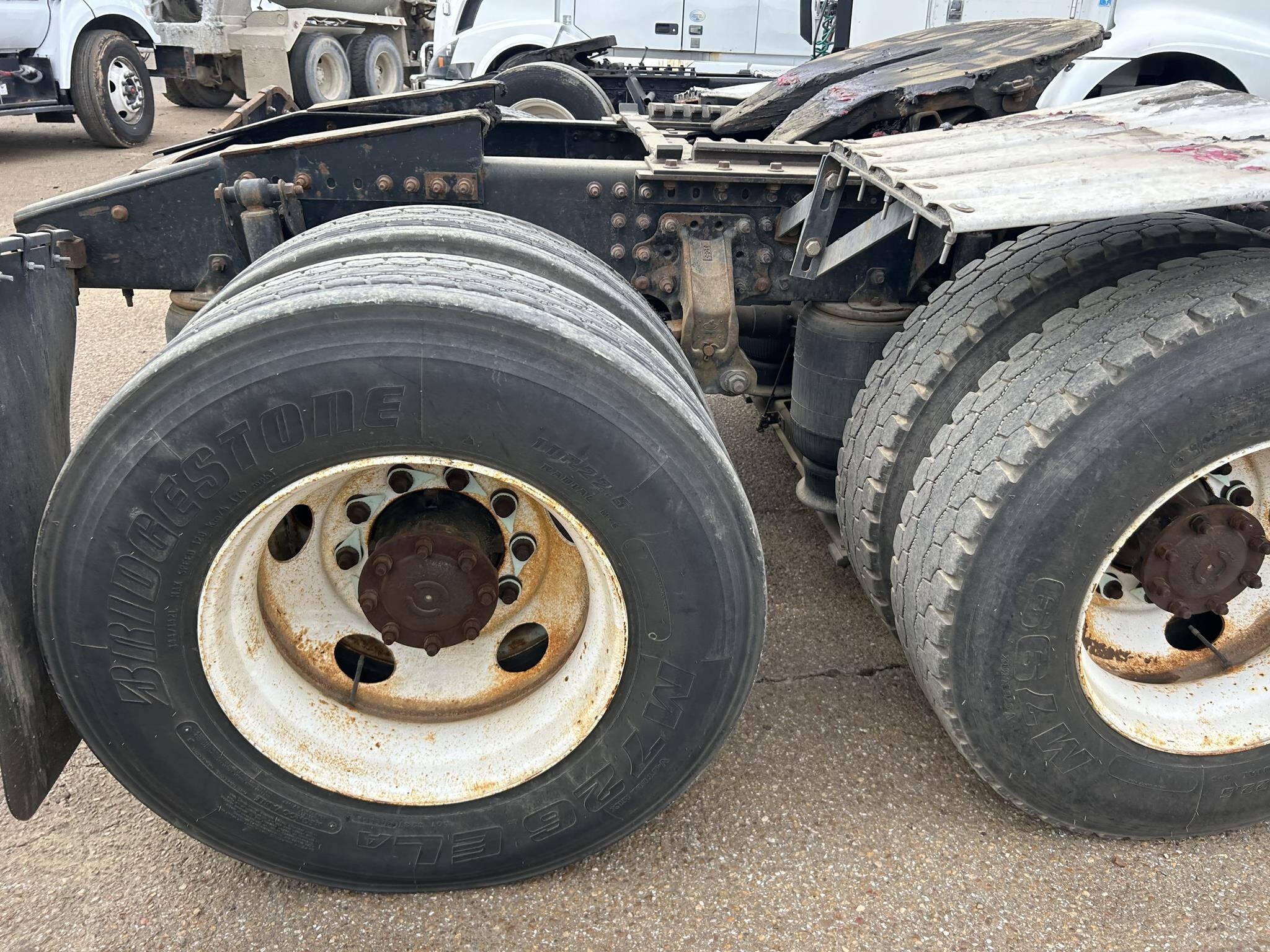 2014 Mack PINNACLE CXU613 Semi Trucks/Trailer