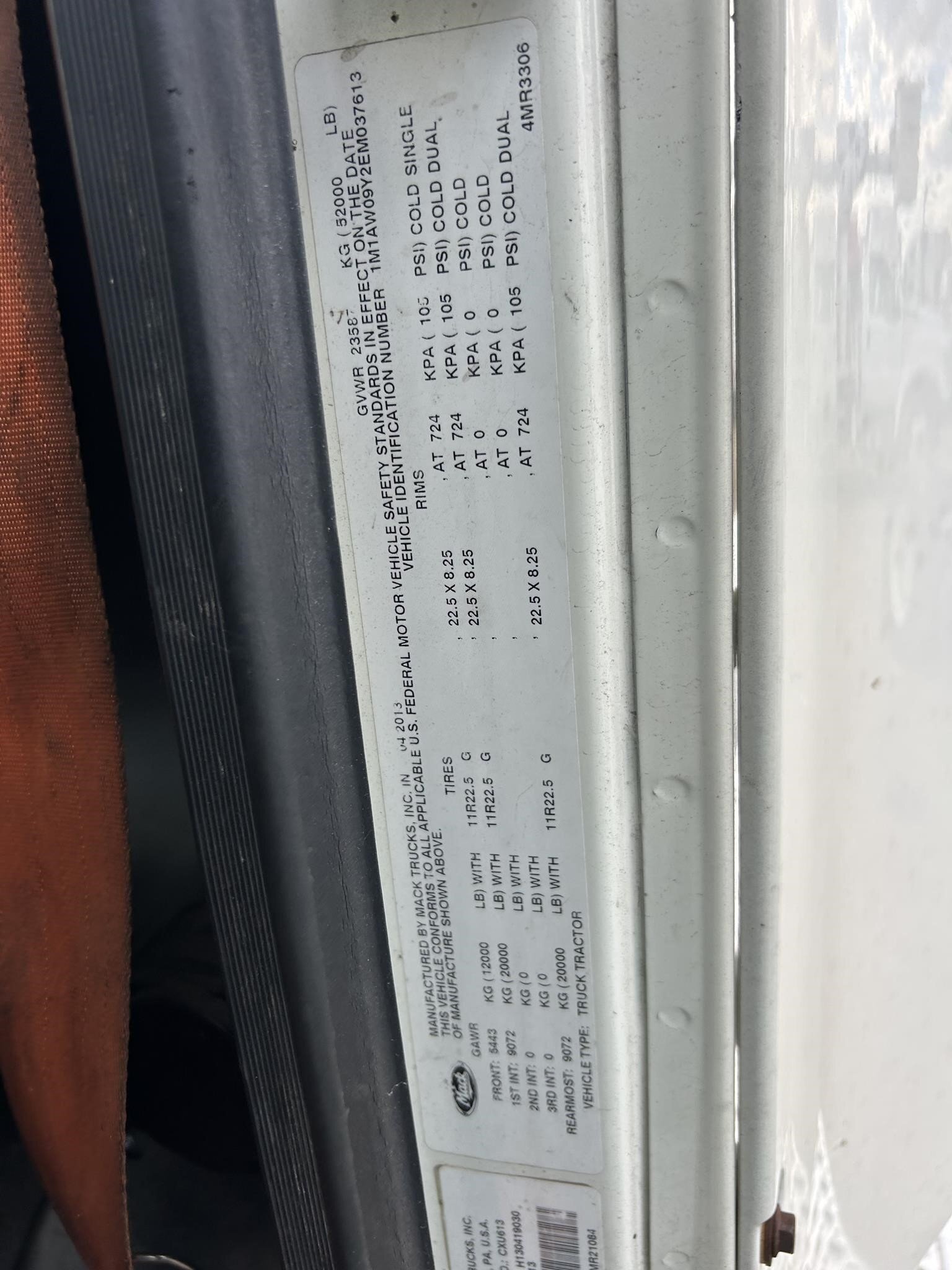2014 Mack PINNACLE CXU613 Semi Trucks/Trailer