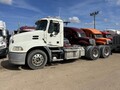 2014 Mack PINNACLE CXU613 Semi Trucks/Trailer