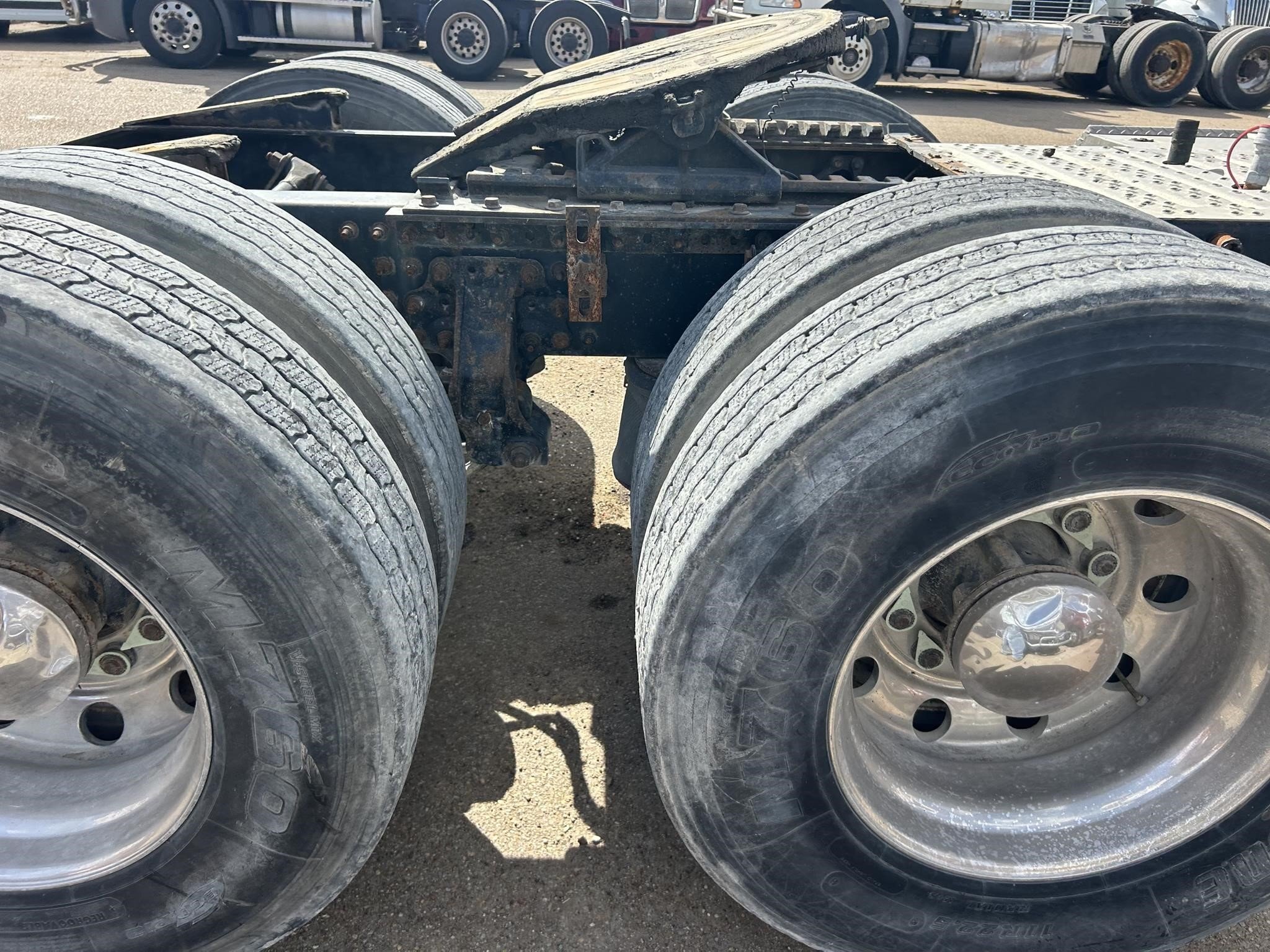 2014 Mack PINNACLE CXU613 Semi Trucks/Trailer