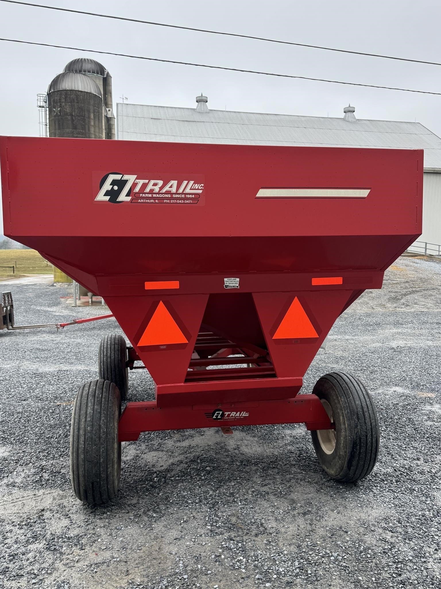  E-Z Trail 3400 Gravity Wagon