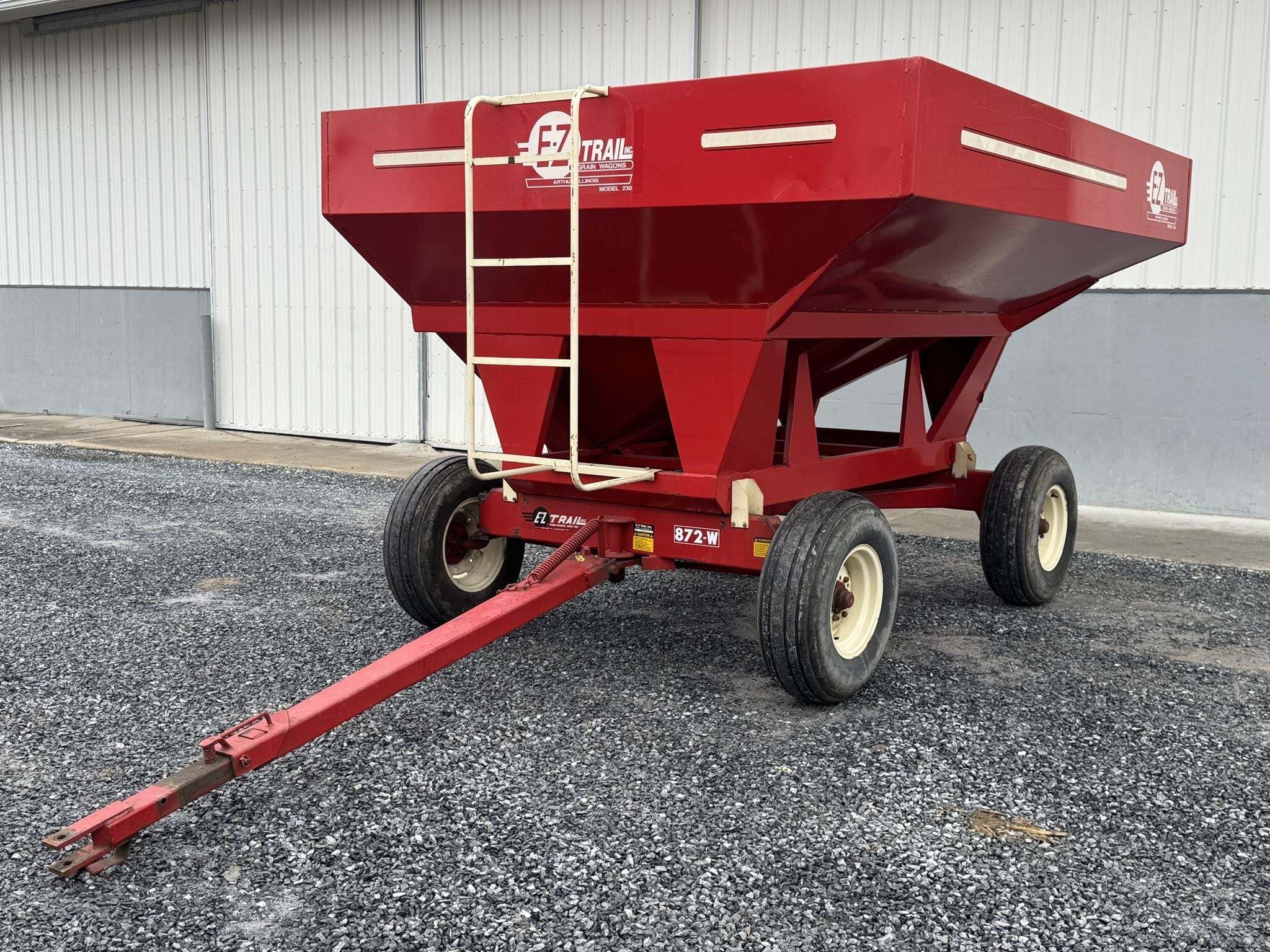  E-Z Trail 230 Gravity Wagon