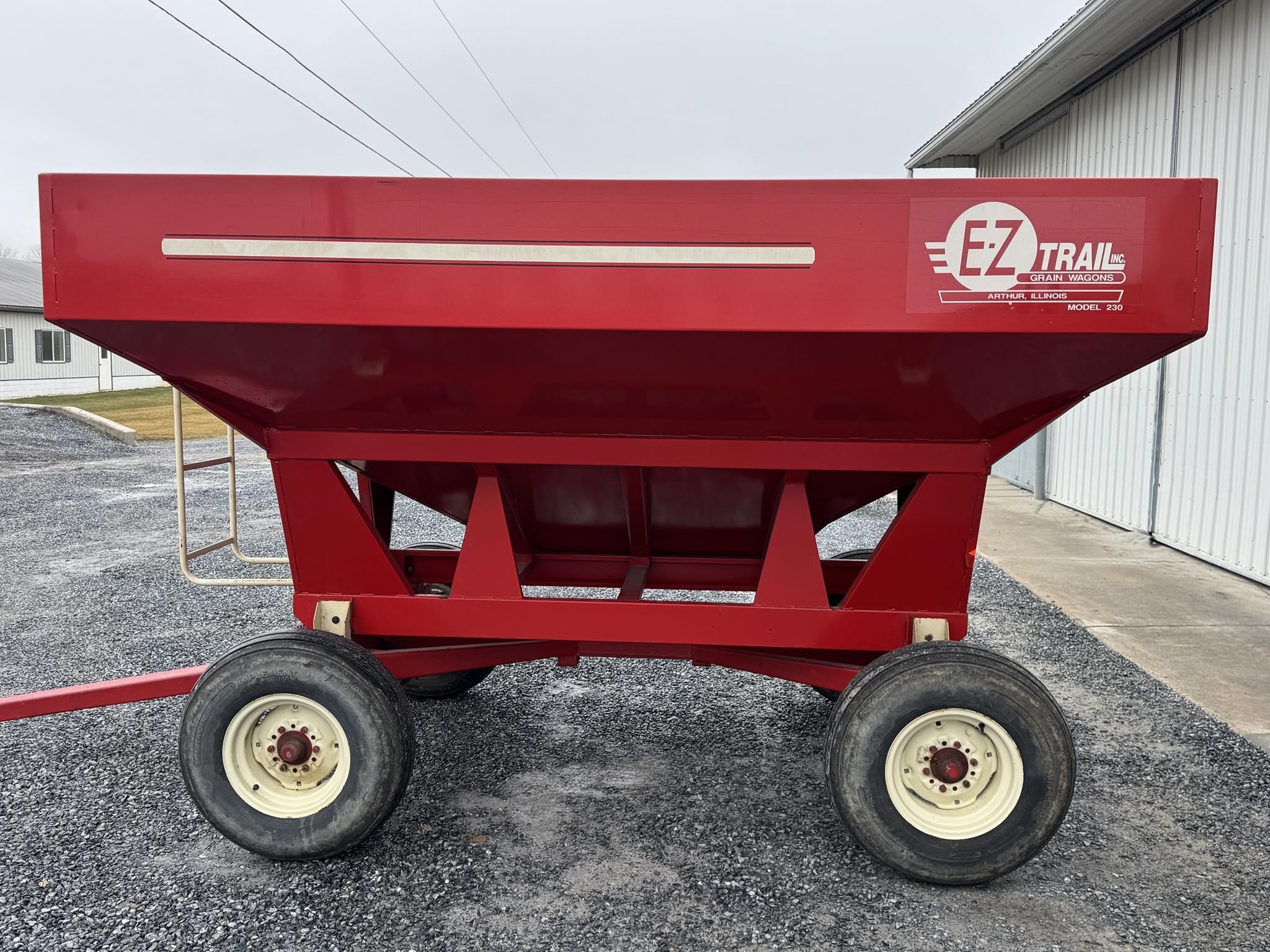  E-Z Trail 230 Gravity Wagon