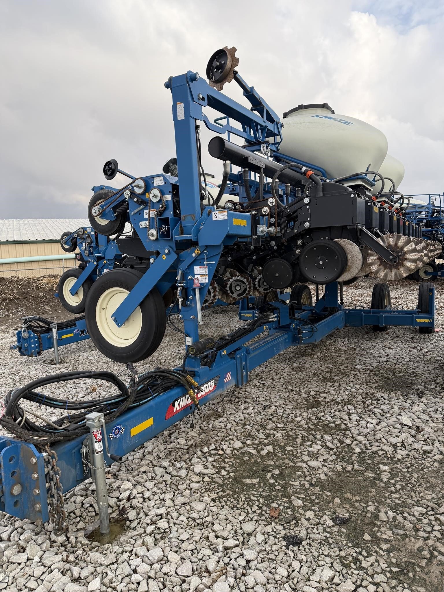 2021 Kinze 3605 Planter