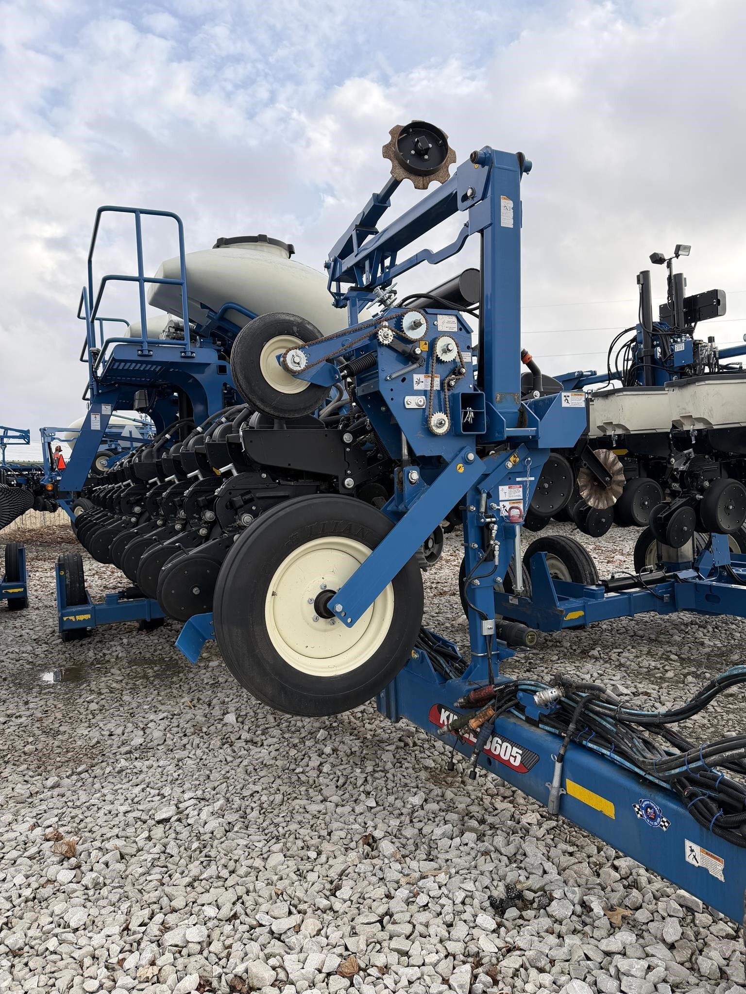 2021 Kinze 3605 Planter