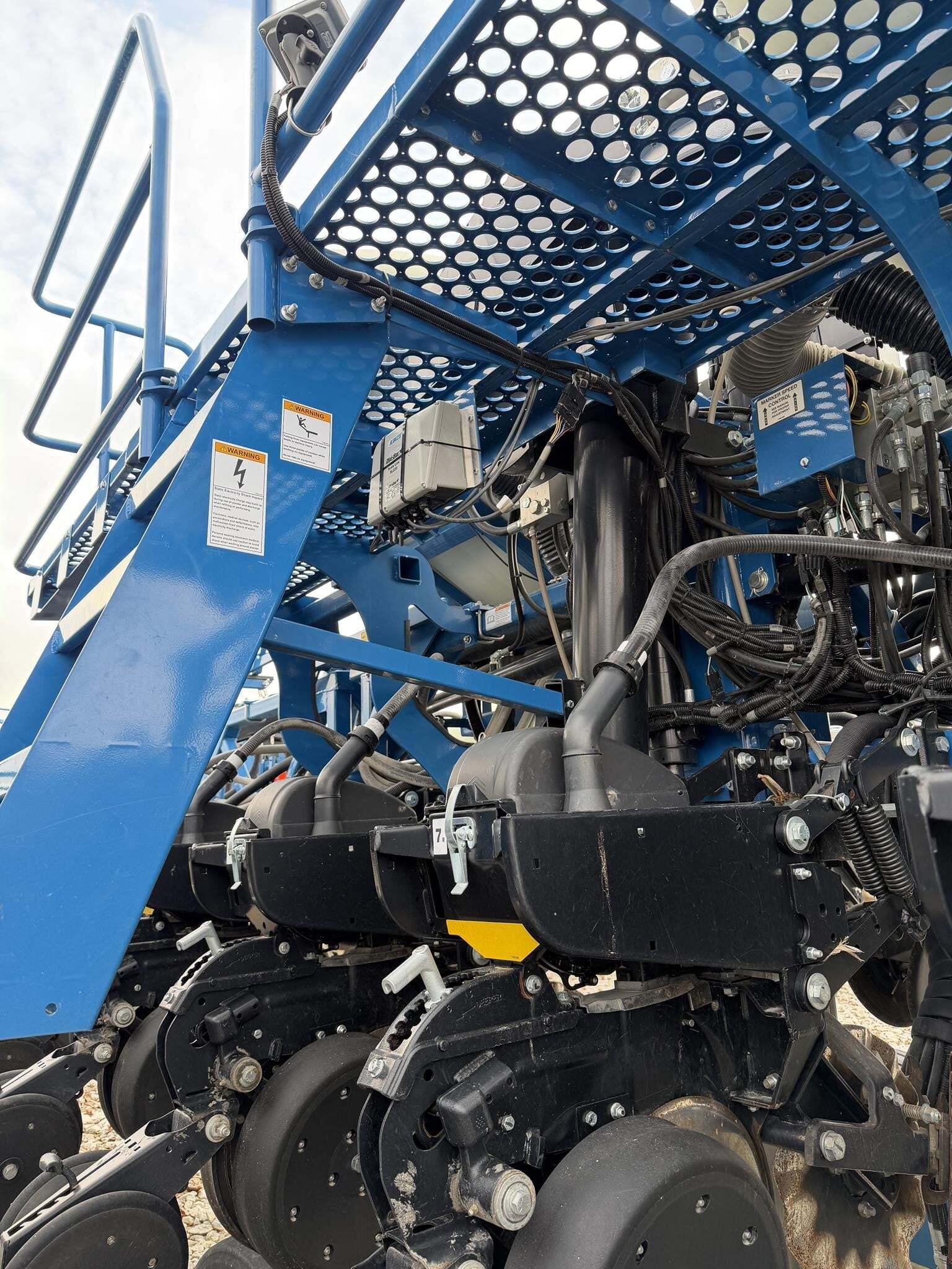 2021 Kinze 3605 Planter