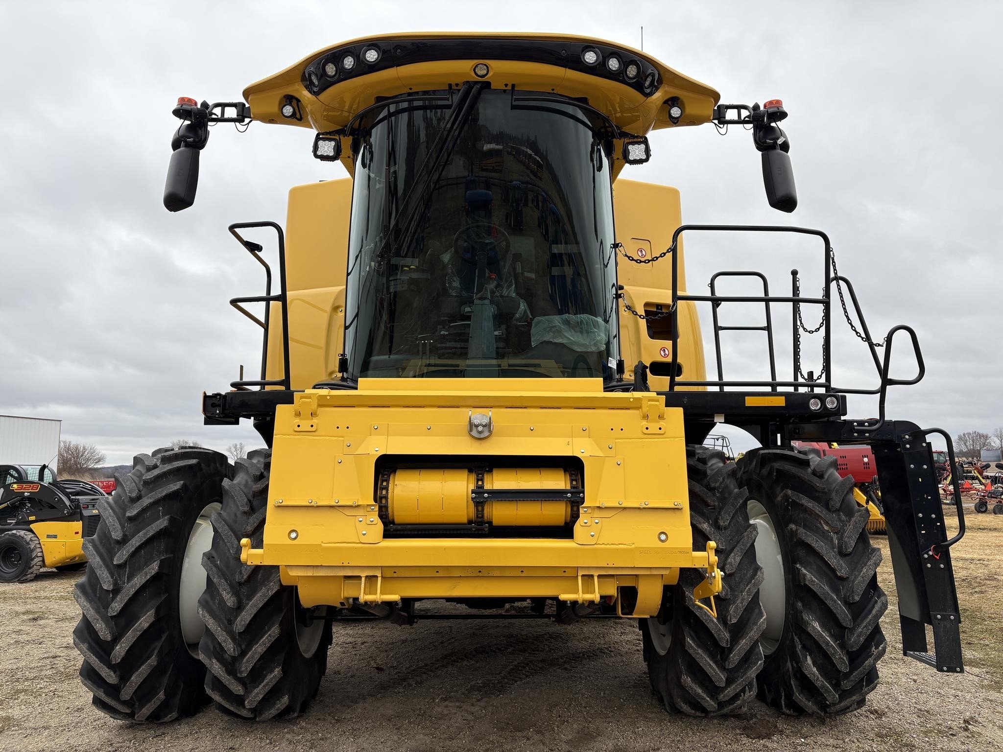 2023 New Holland CR7.90 REVELATION Combine