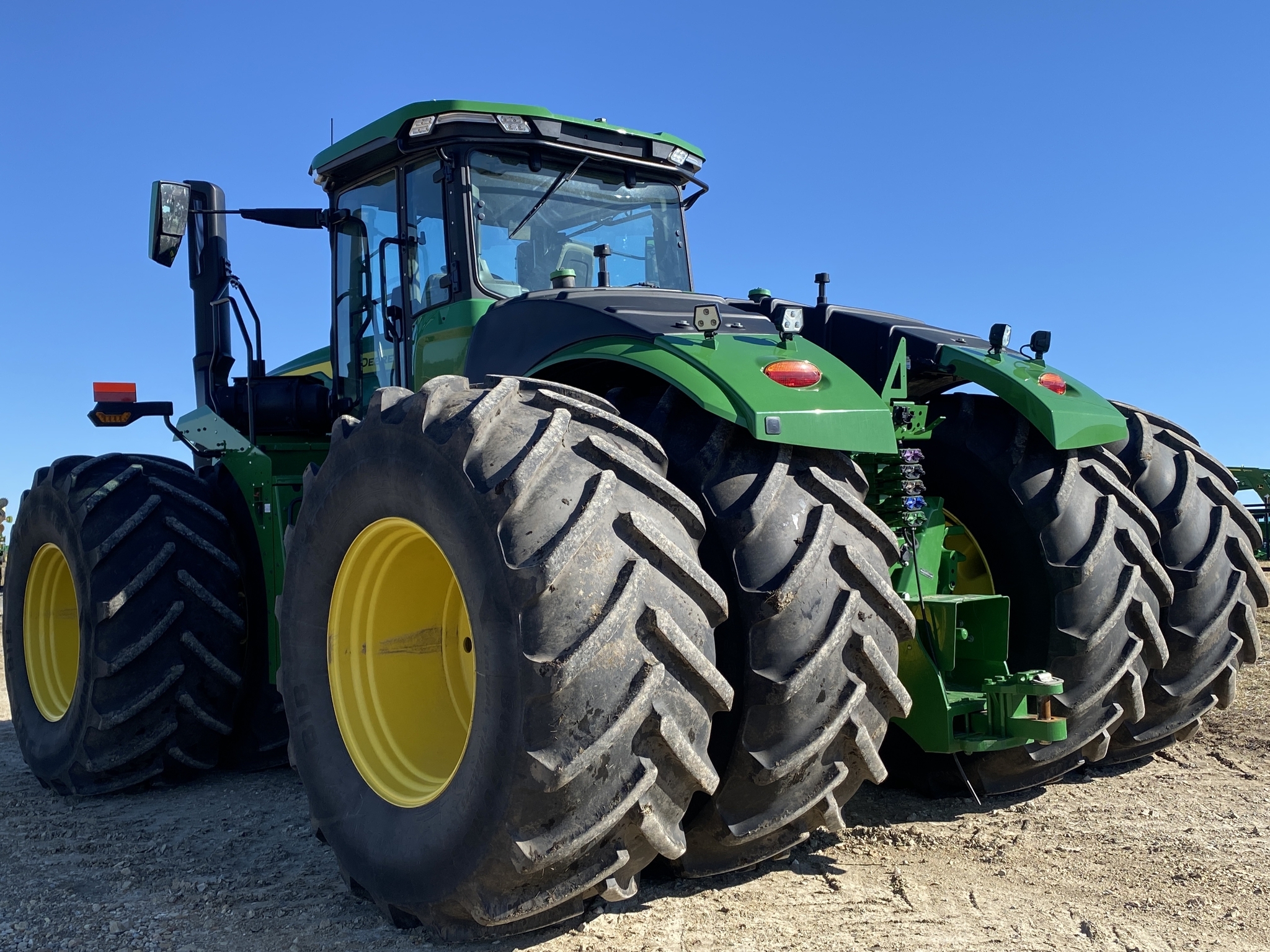 2022 John Deere 9R 640 Tractor